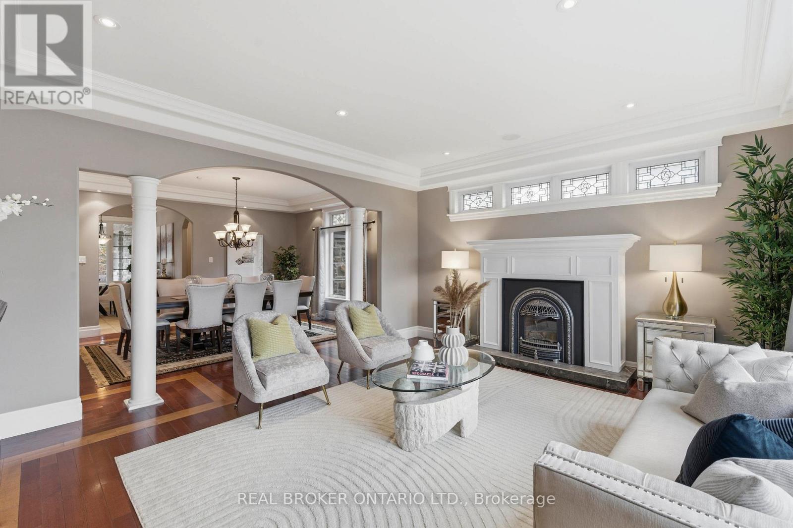 16 Seifert Court, Cambridge, ON - Indoor Photo Showing Living Room With Fireplace