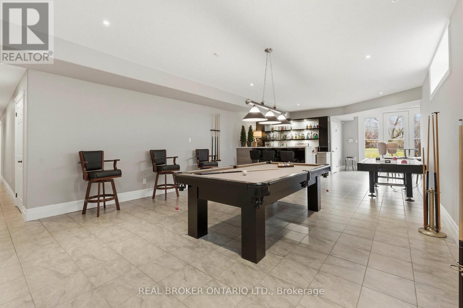 16 Seifert Court, Cambridge, ON - Indoor Photo Showing Other Room