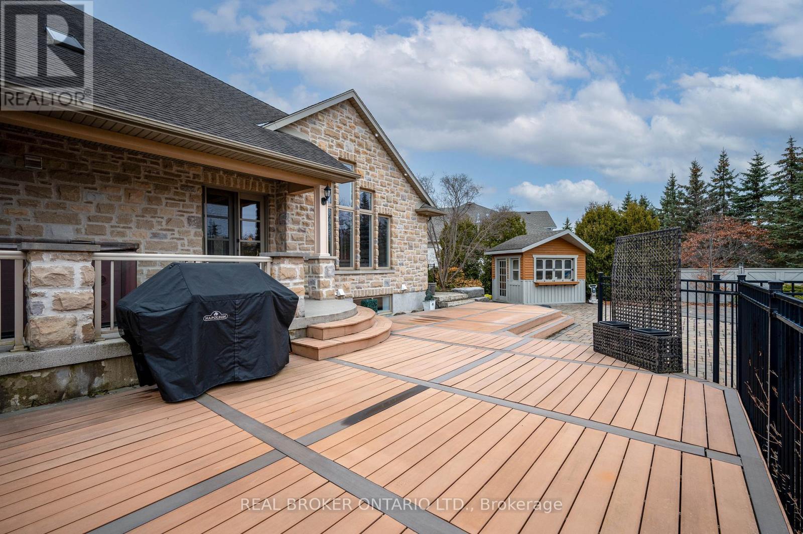 16 Seifert Court, Cambridge, ON - Outdoor With Deck Patio Veranda