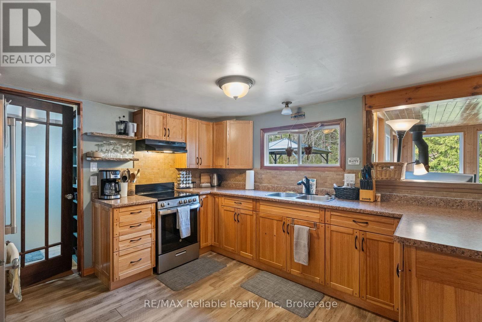 79629 Watson Drive, Central Huron (Goderich), ON - Indoor Photo Showing Kitchen With Double Sink