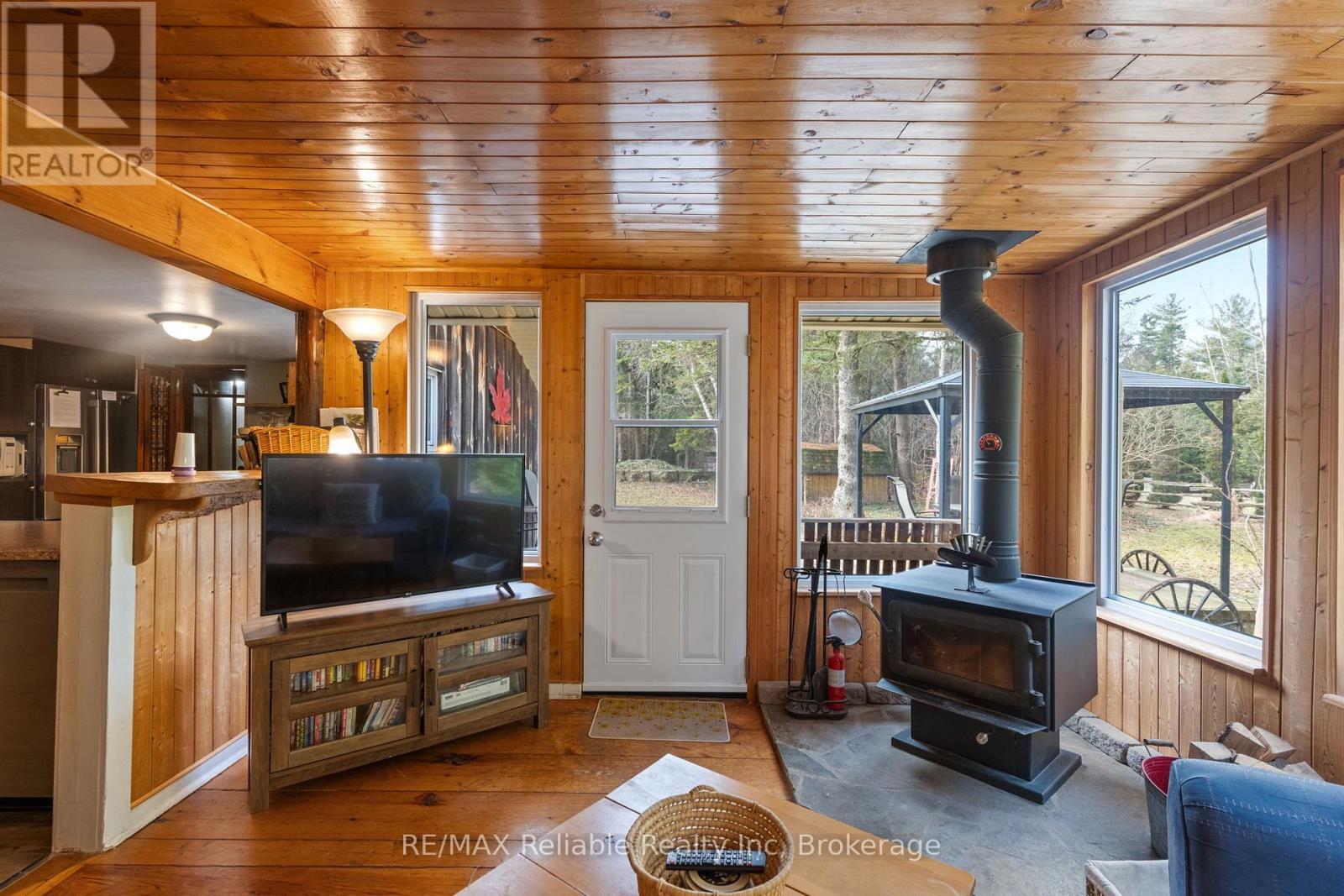 79629 Watson Drive, Central Huron (Goderich), ON - Indoor Photo Showing Living Room With Fireplace