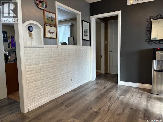 312 Golling Street, Lemberg, SK - Indoor