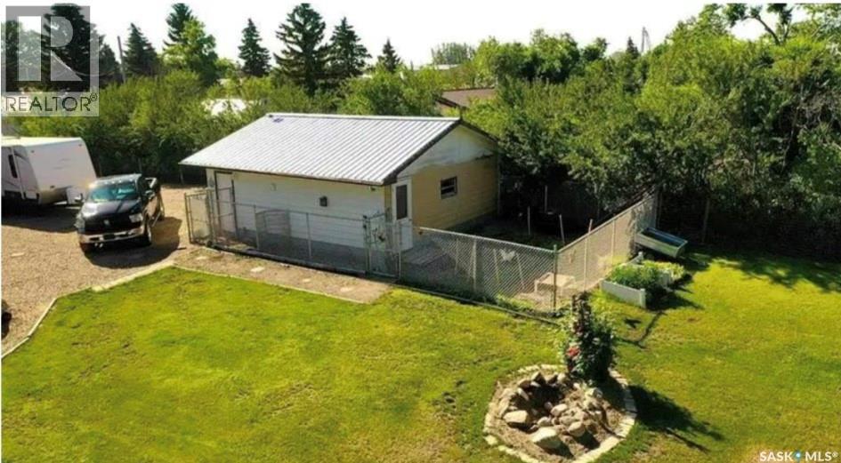 312 Golling Street, Lemberg, SK - Outdoor