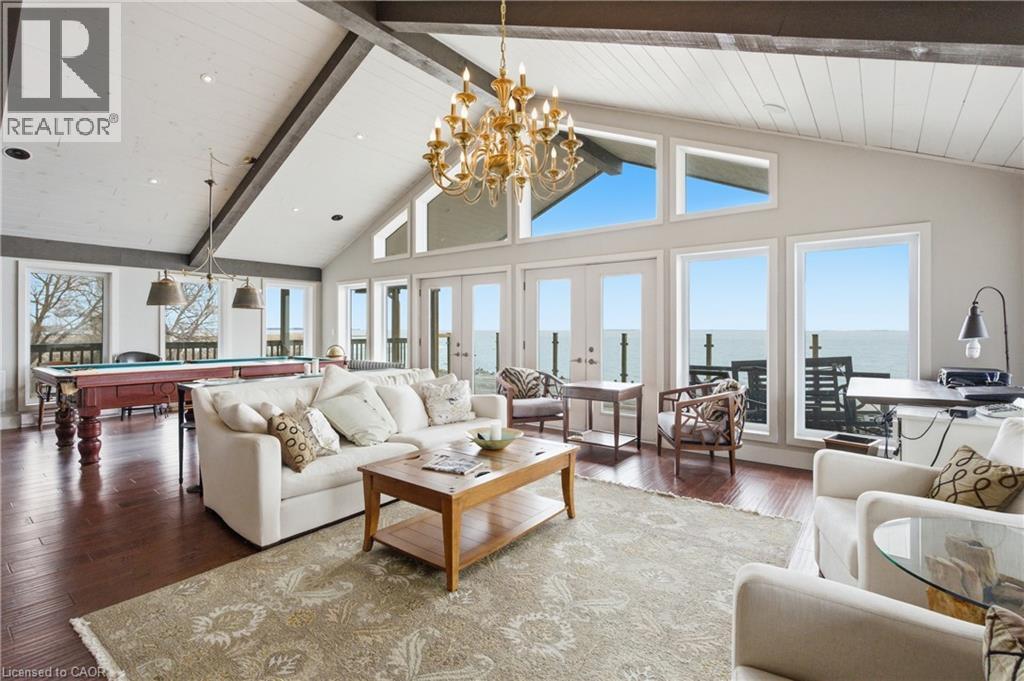 648 Front Road, St. Williams, ON - Indoor Photo Showing Living Room