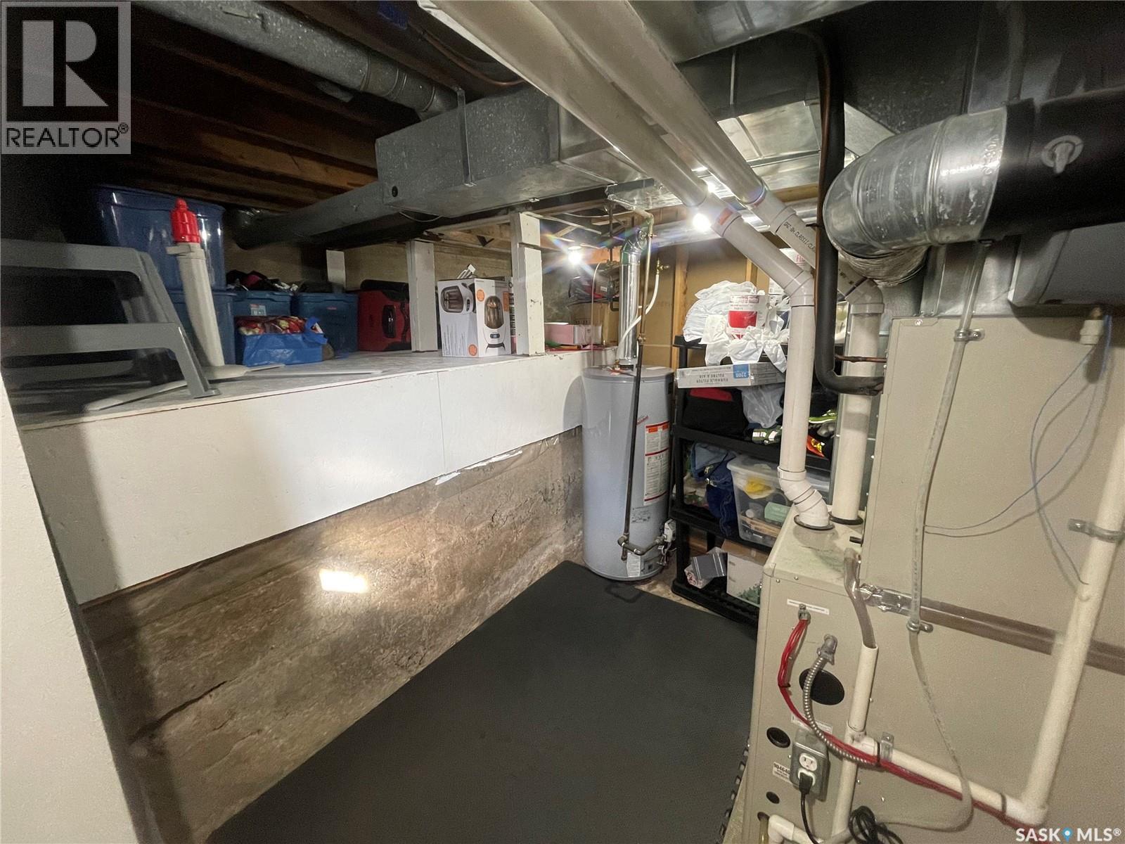 1002 2Nd Street, Estevan, SK - Indoor Photo Showing Basement