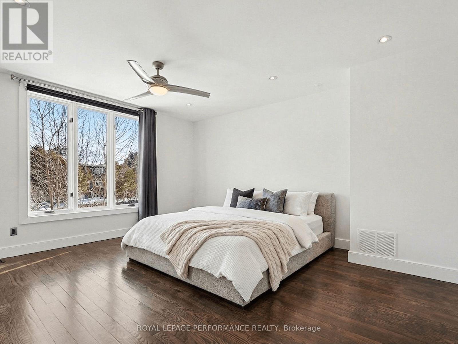 2nd bedroom - 805 Kingsmere Avenue, Ottawa, ON - Indoor Photo Showing Bedroom