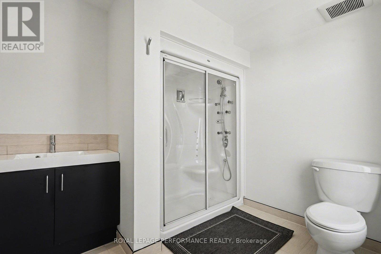 3rd bedroom Private Steam shower ensuite - 805 Kingsmere Avenue, Ottawa, ON - Indoor Photo Showing Bathroom