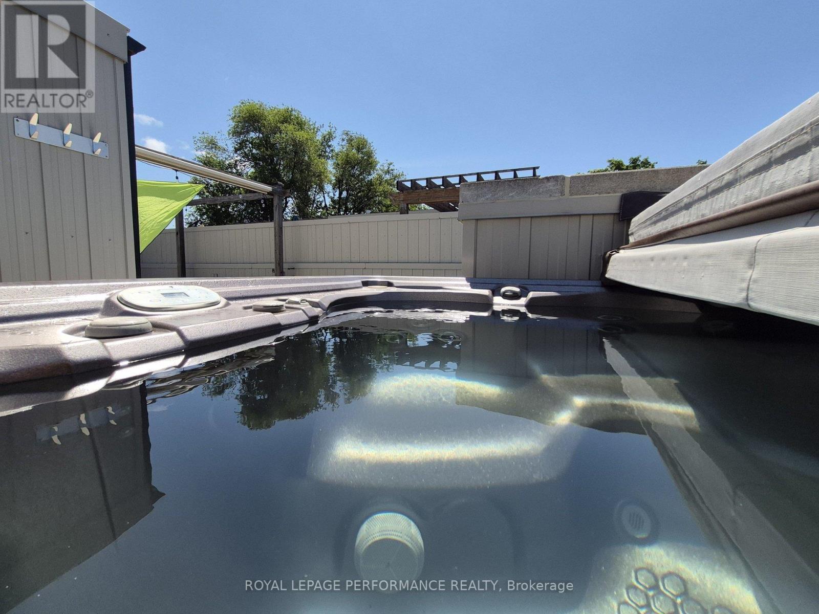 805 Kingsmere Avenue, Ottawa, ON - Outdoor