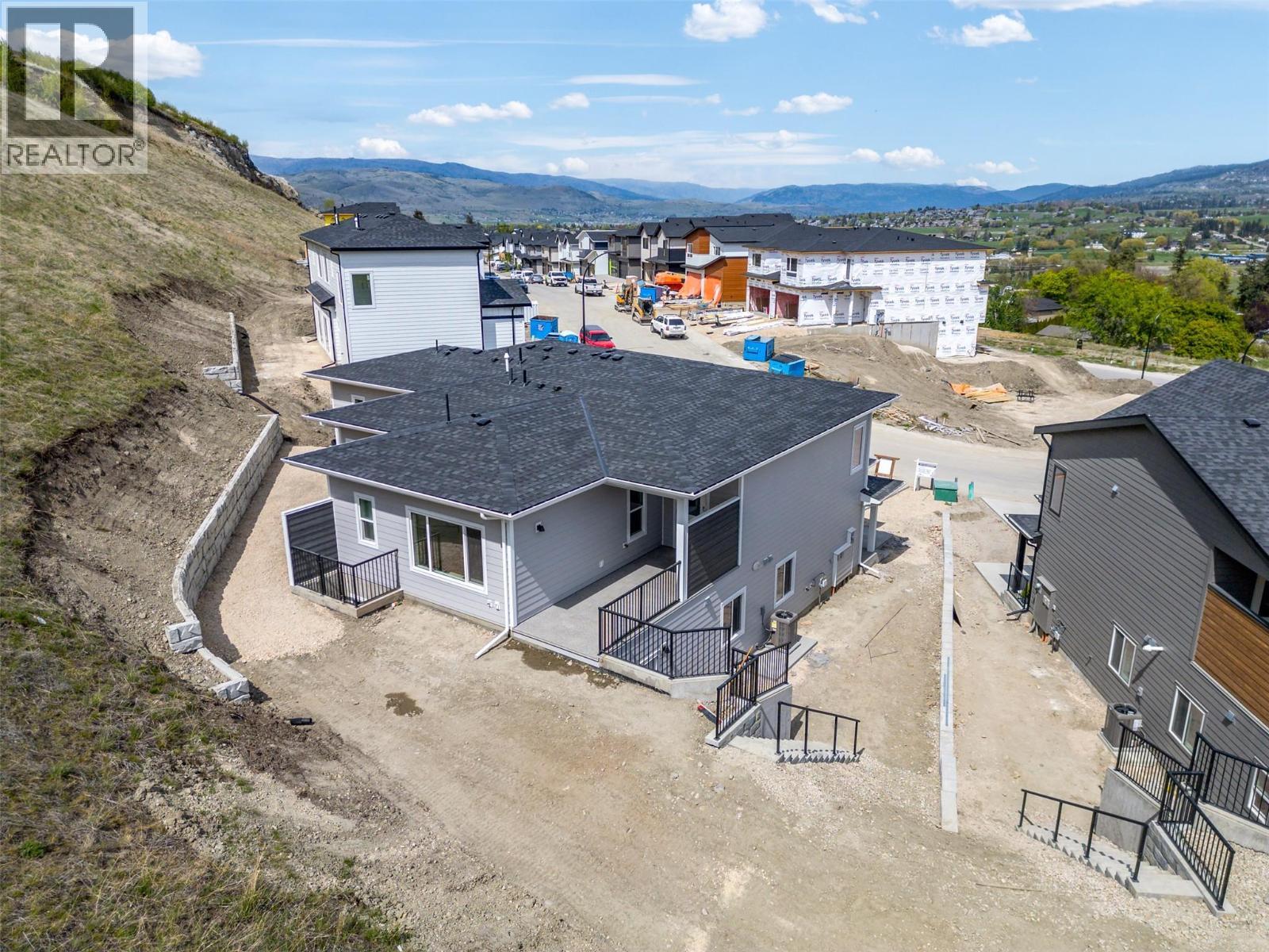 442 Arrowleaf Rise, Coldstream, BC - Outdoor