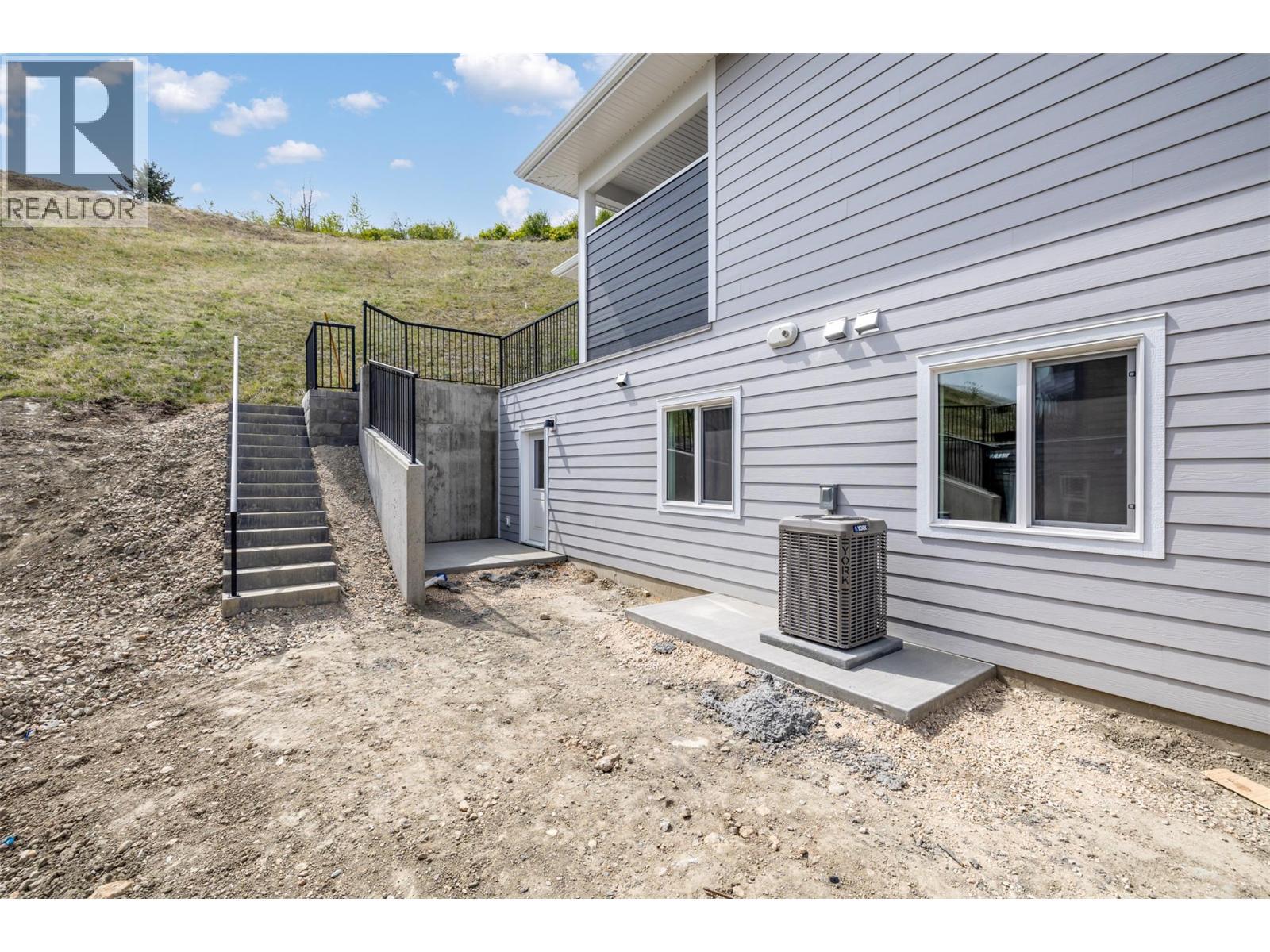 442 Arrowleaf Rise, Coldstream, BC - Outdoor