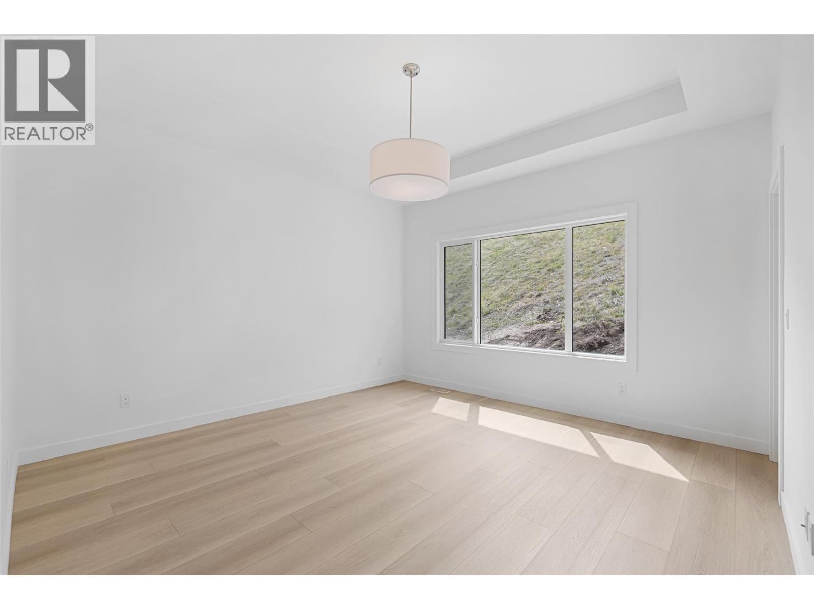 442 Arrowleaf Rise, Coldstream, BC - Indoor Photo Showing Other Room