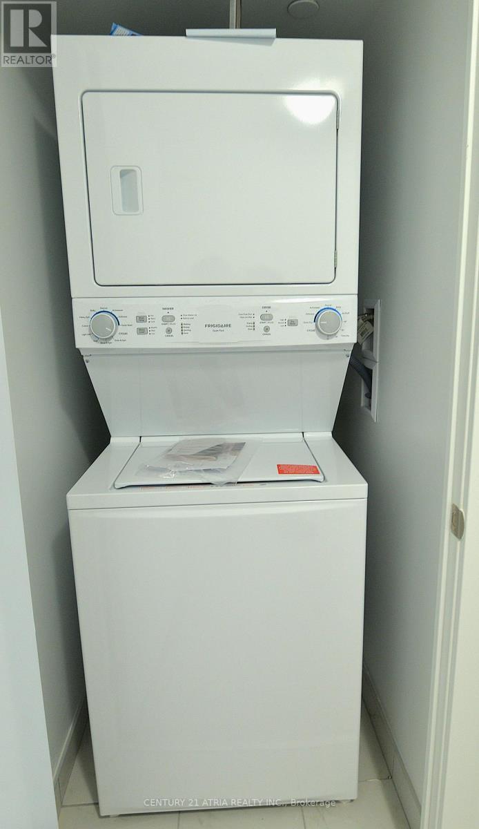 2411 - 1435 Celebration Drive, Pickering, ON - Indoor Photo Showing Laundry Room