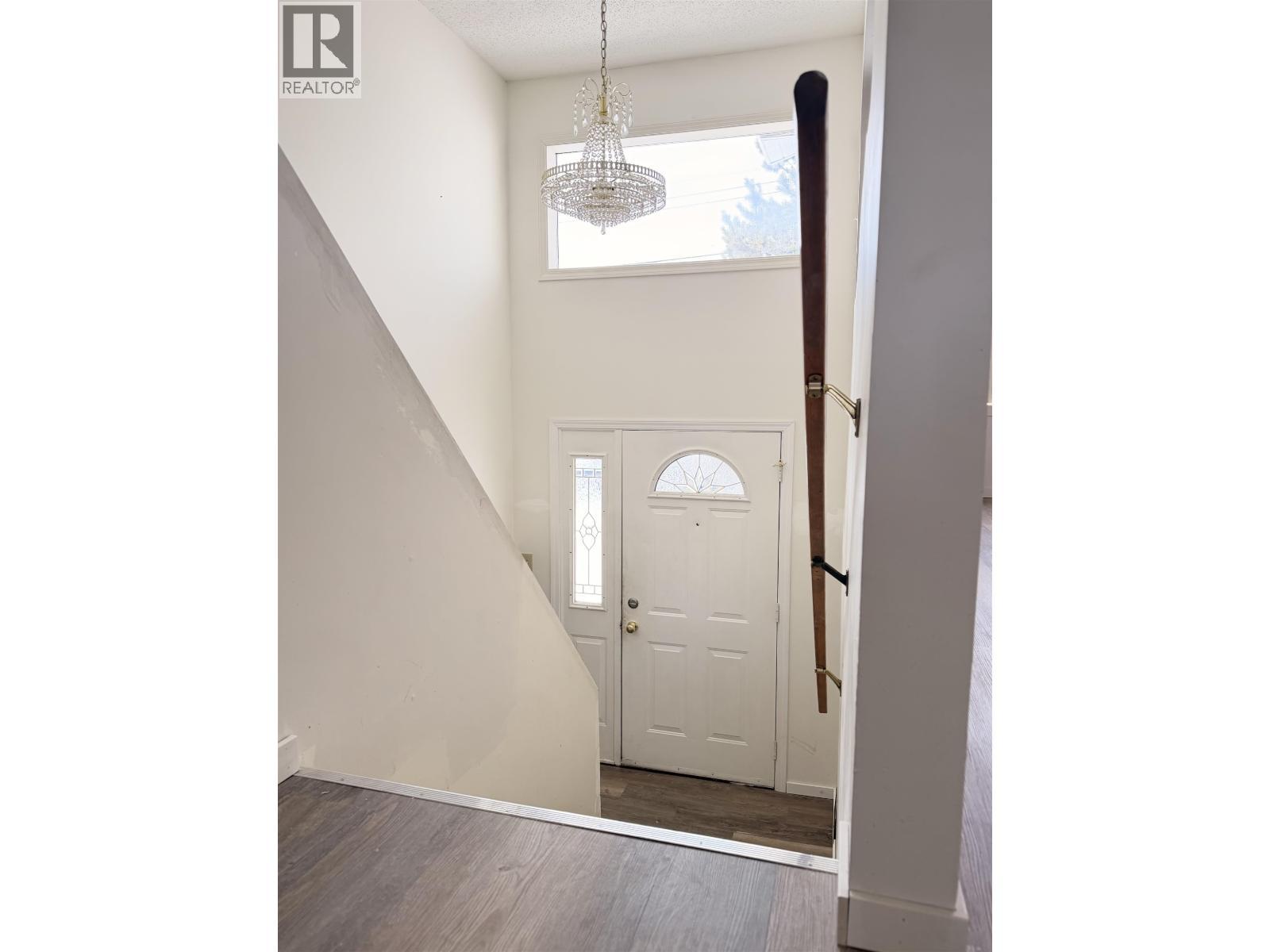 5 Munro Crescent, Mackenzie, BC - Indoor Photo Showing Other Room