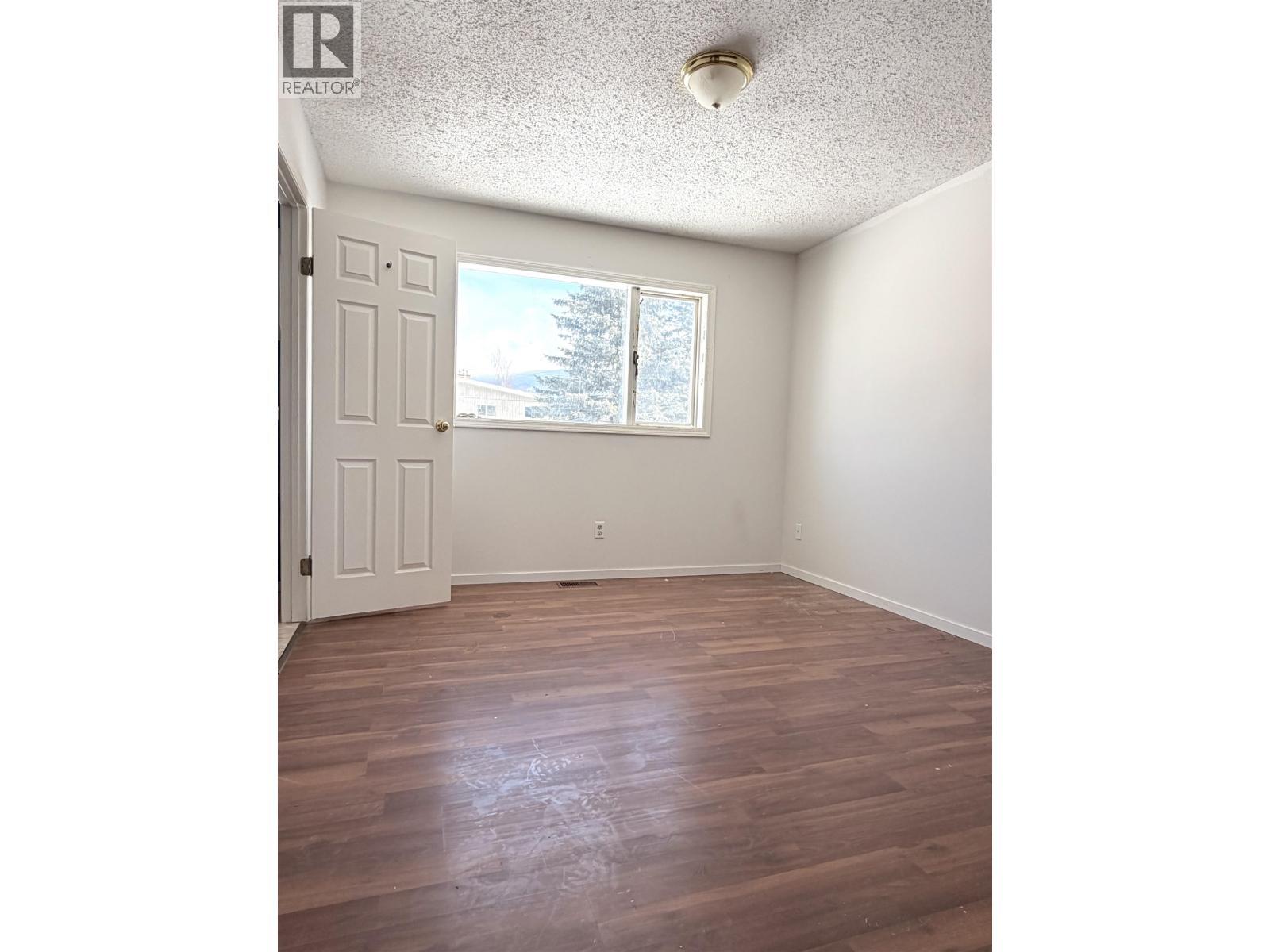5 Munro Crescent, Mackenzie, BC - Indoor Photo Showing Other Room