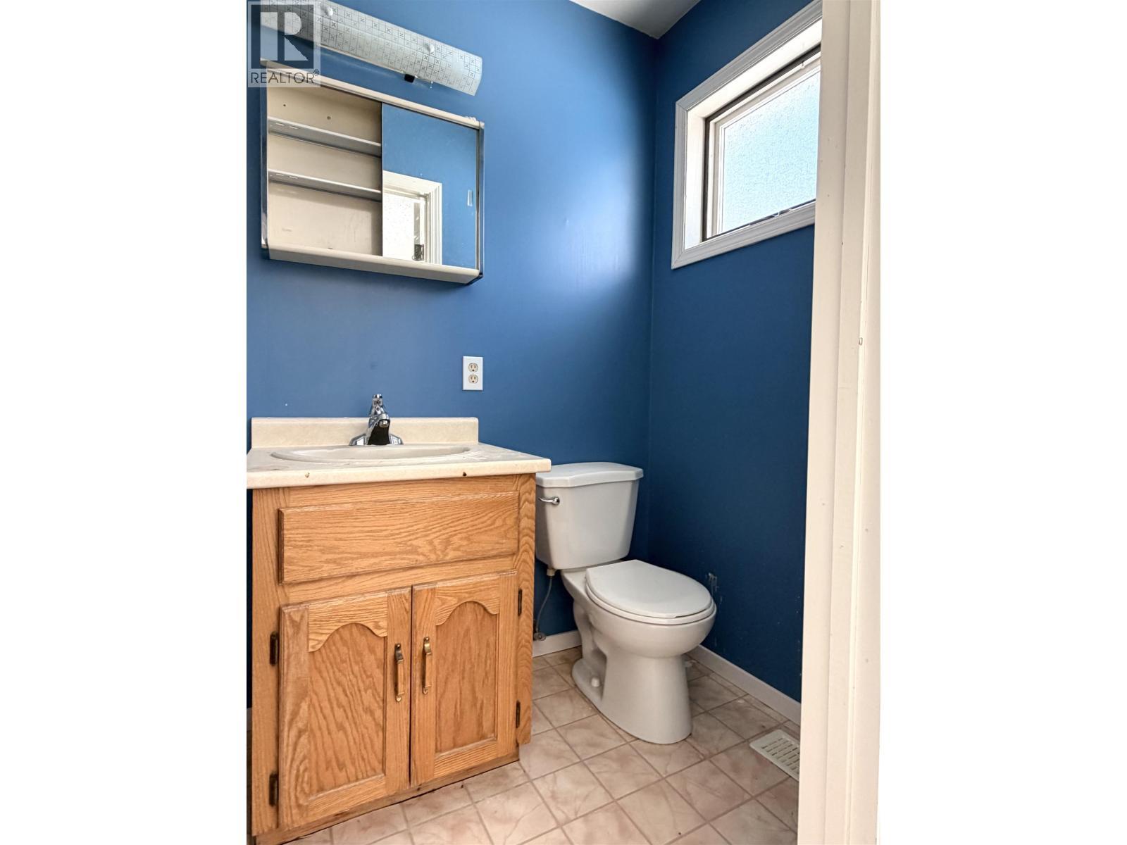 5 Munro Crescent, Mackenzie, BC - Indoor Photo Showing Bathroom
