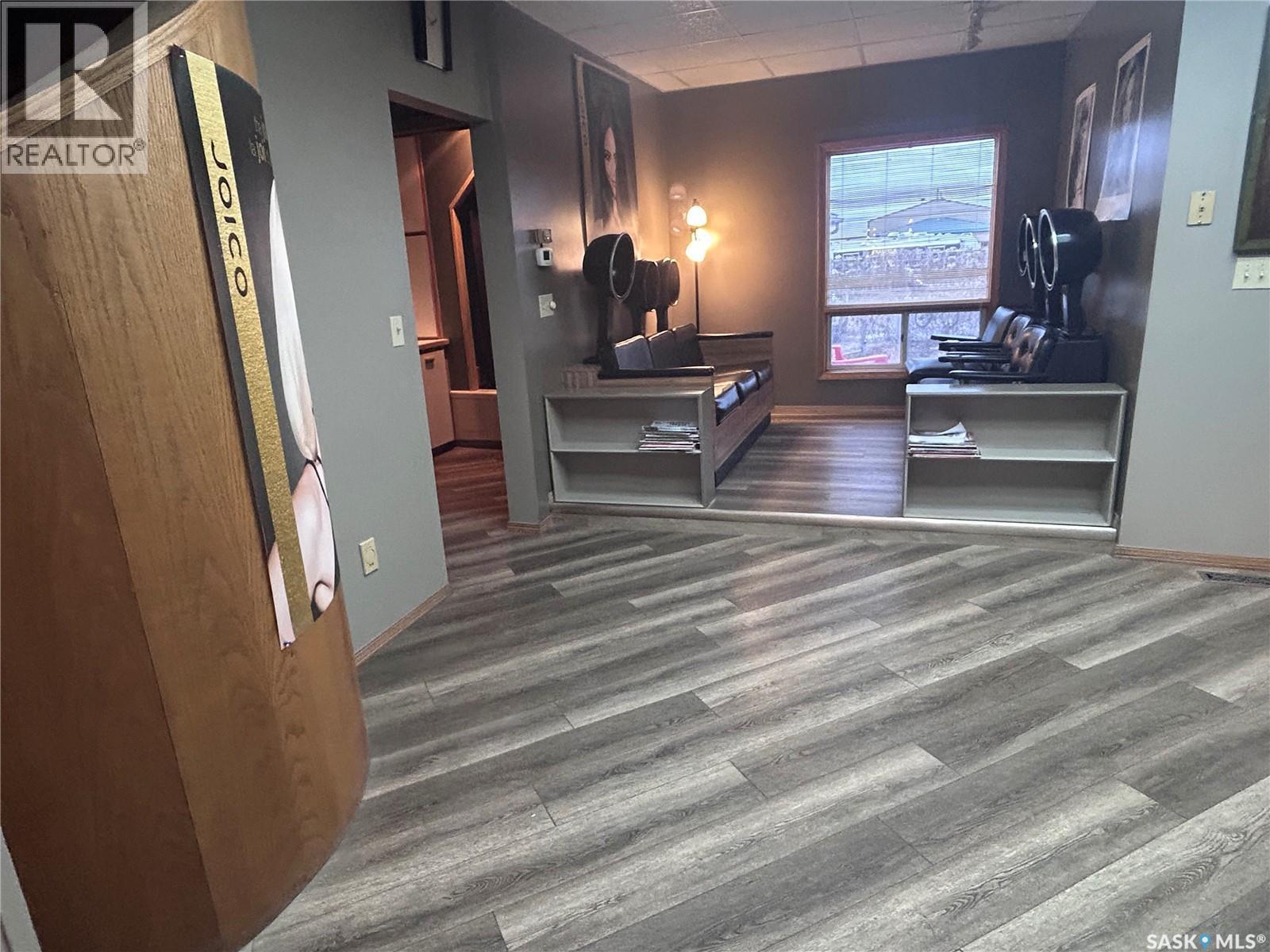 935 4Th Street, Estevan, SK - Indoor Photo Showing Other Room