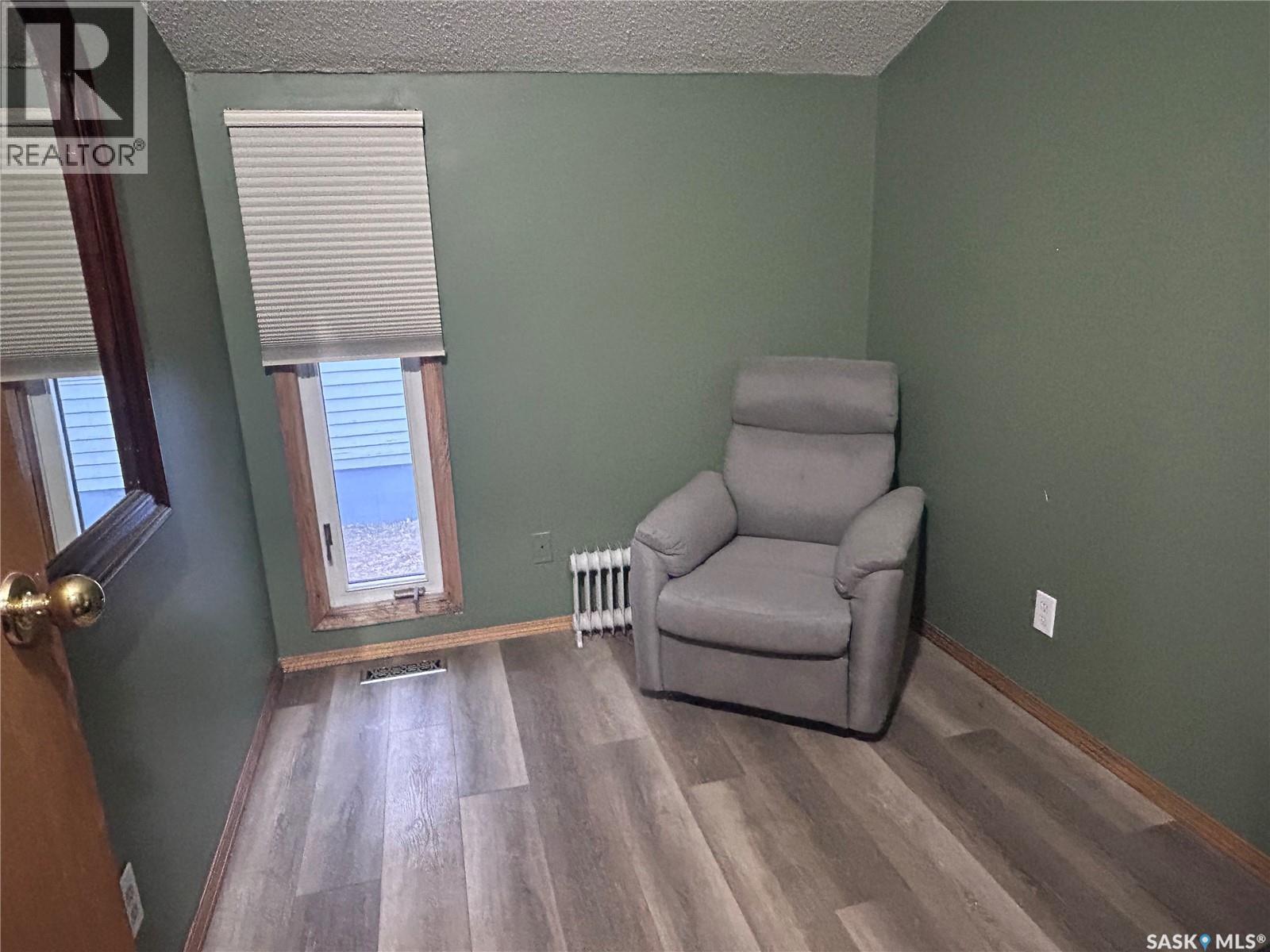 935 4Th Street, Estevan, SK - Indoor Photo Showing Other Room