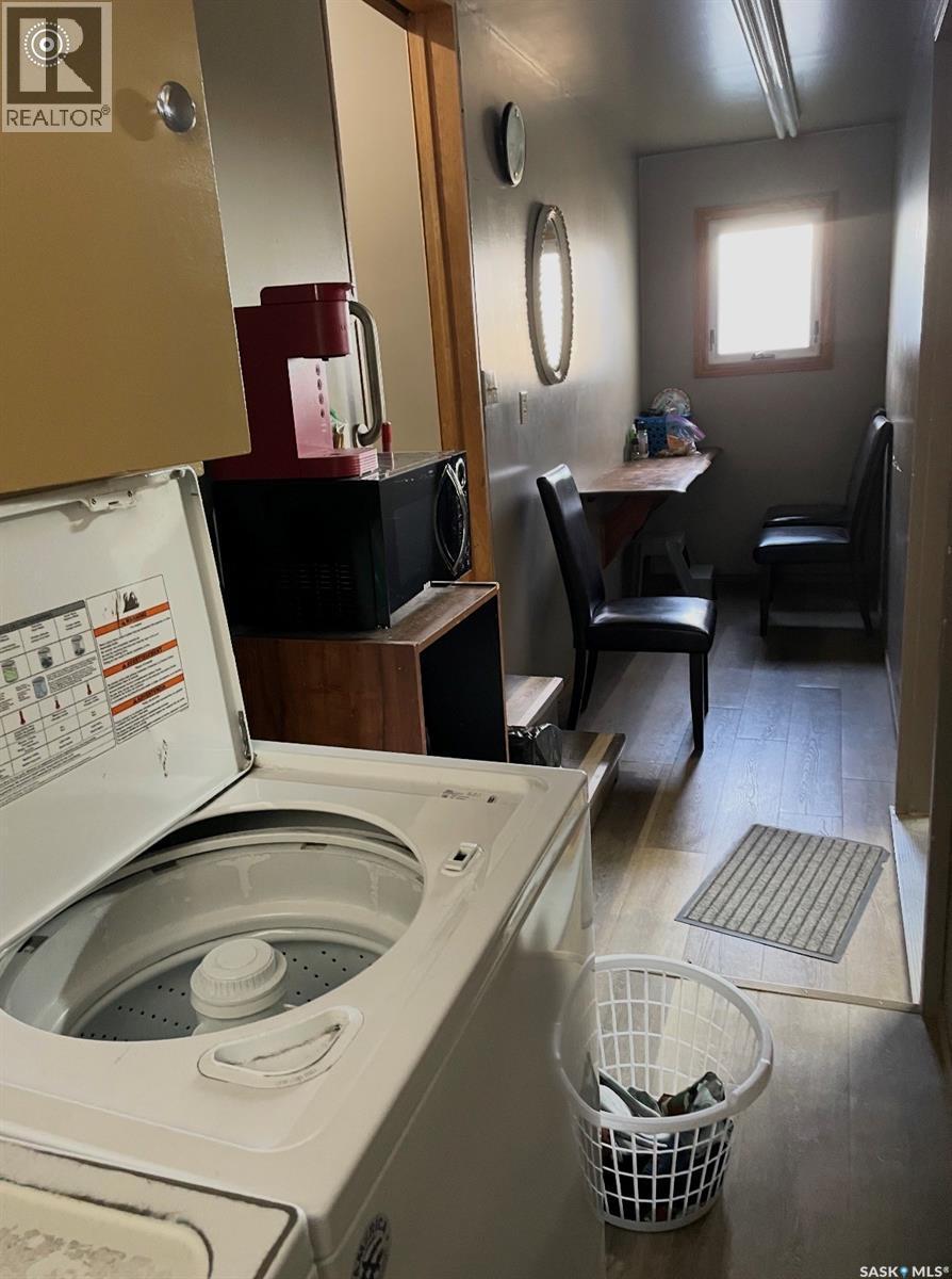 935 4Th Street, Estevan, SK - Indoor