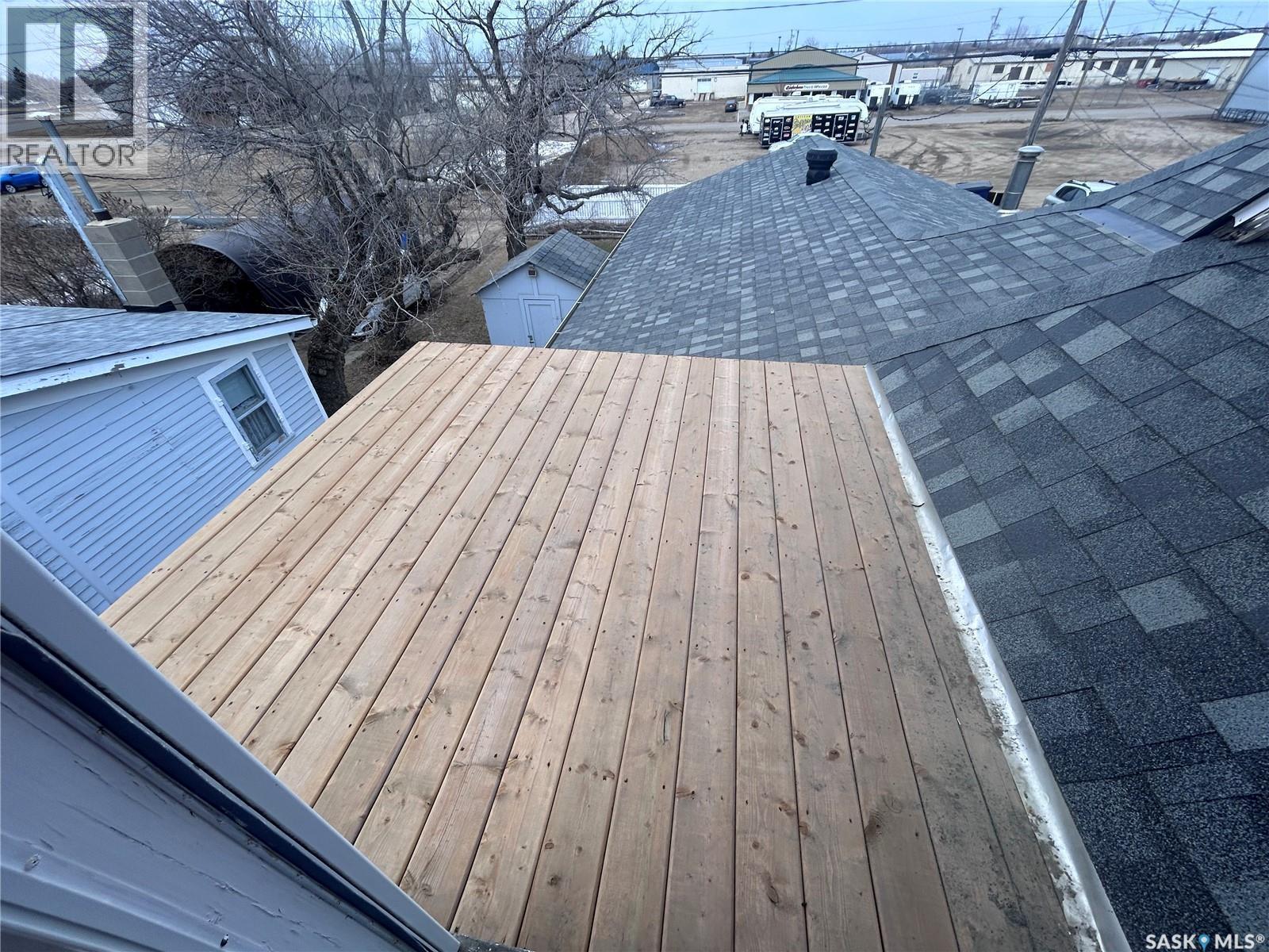 935 4Th Street, Estevan, SK - Outdoor With Deck Patio Veranda