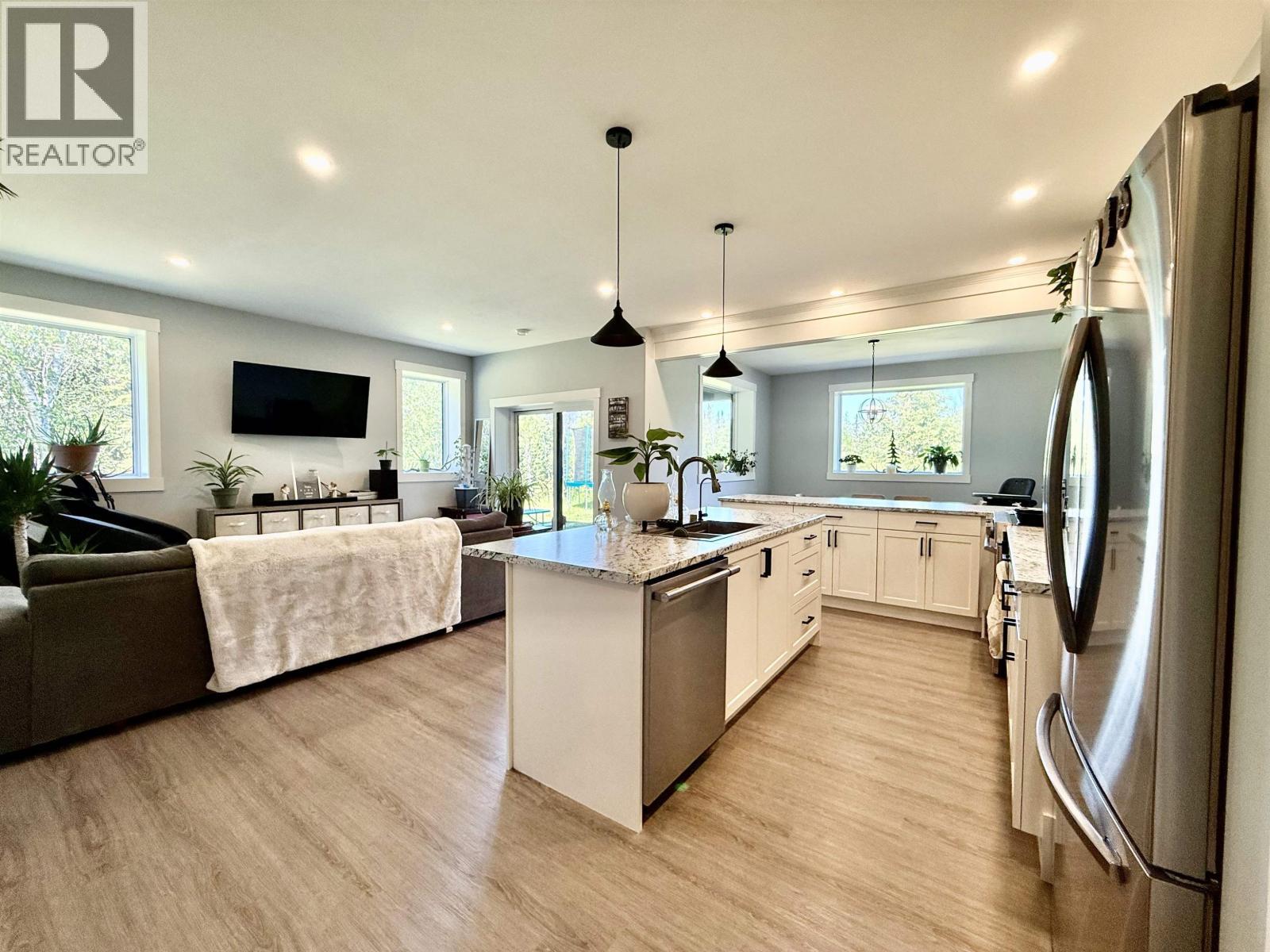 24151 River Road, Smithers, BC - Indoor