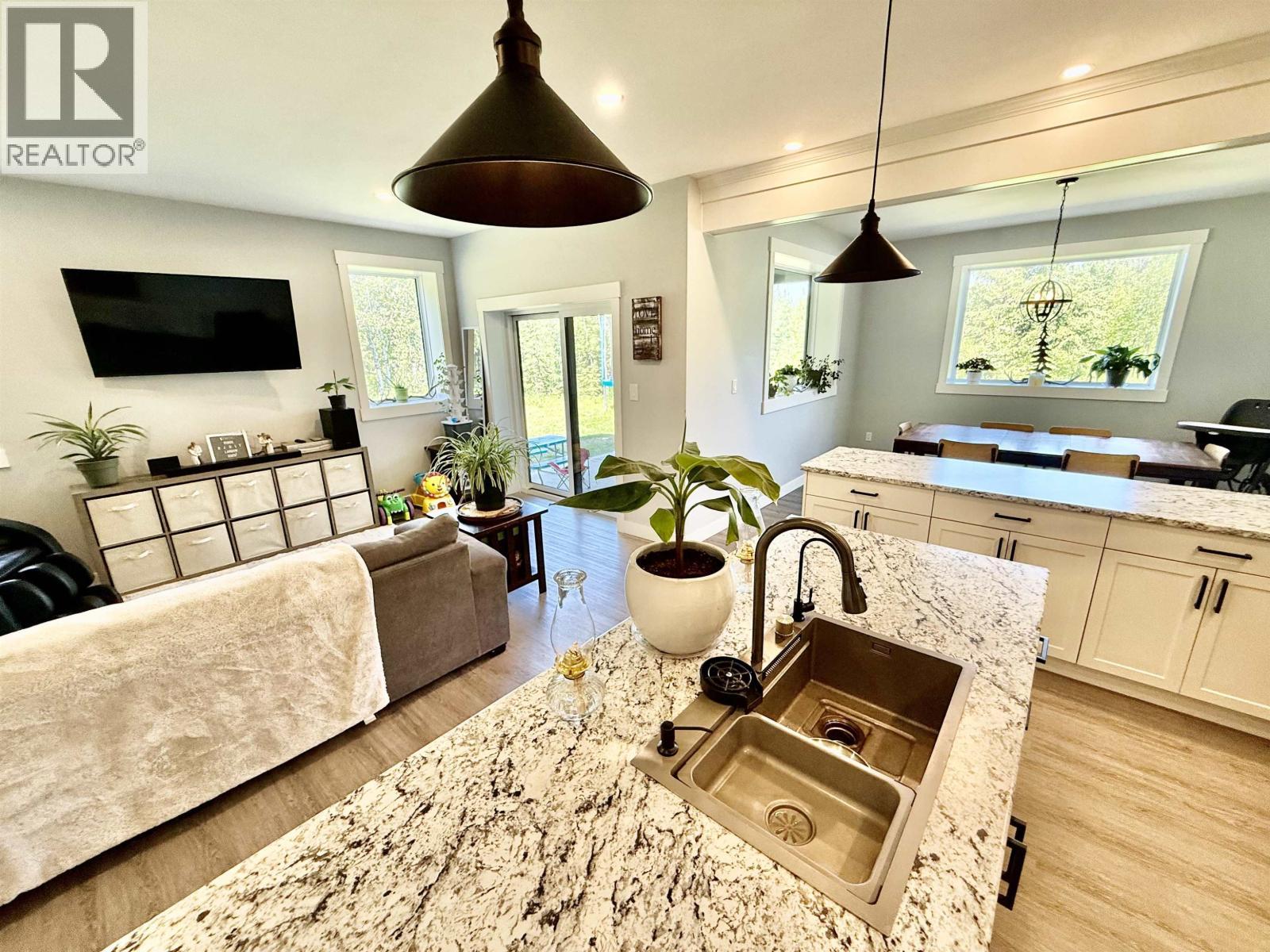 24151 River Road, Smithers, BC - Indoor
