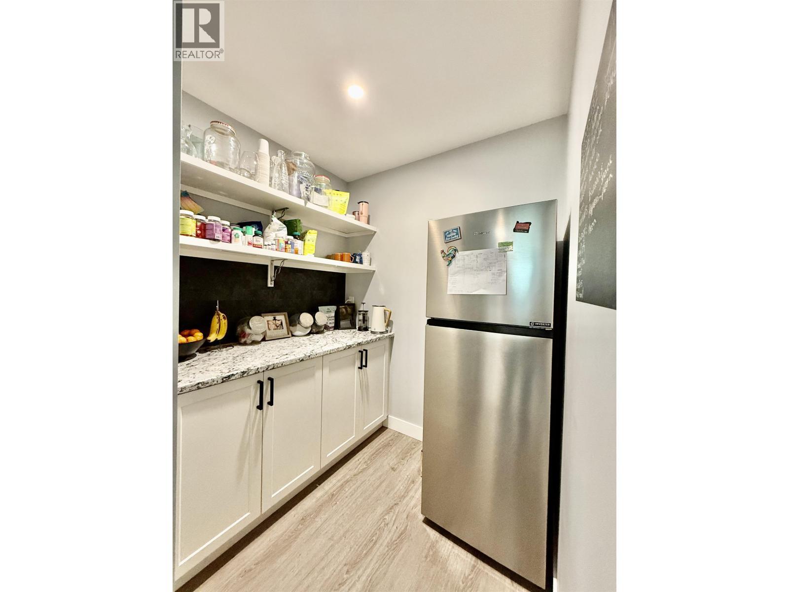 24151 River Road, Smithers, BC - Indoor