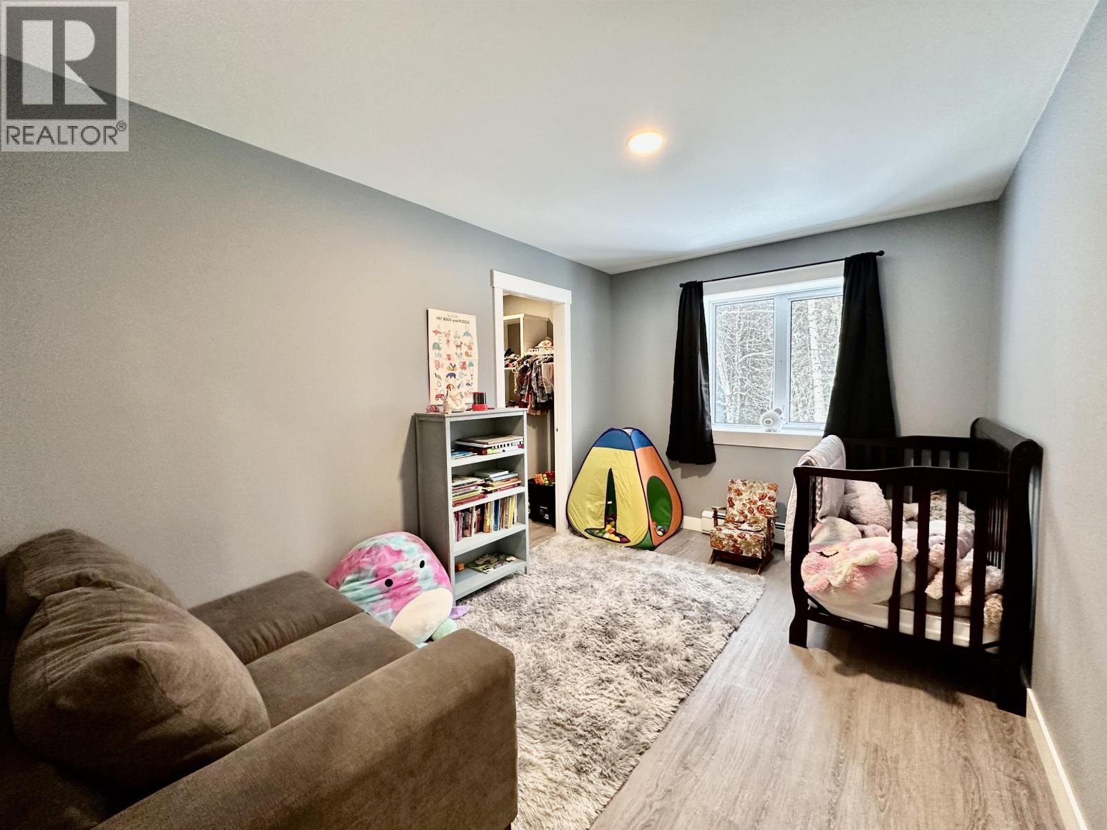 24151 River Road, Smithers, BC - Indoor