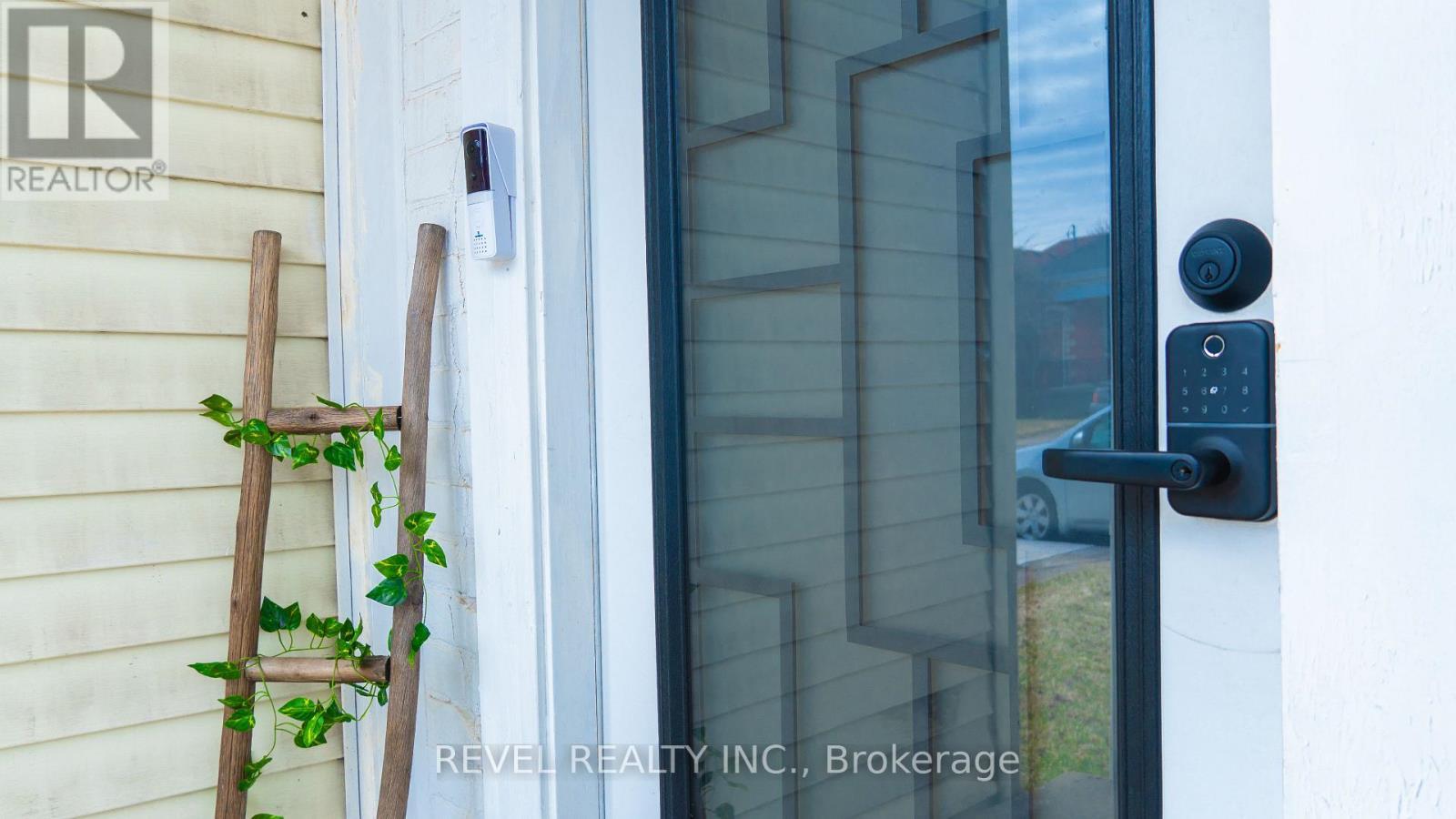 51 Tisdale Street N, Hamilton, ON - Outdoor With Exterior