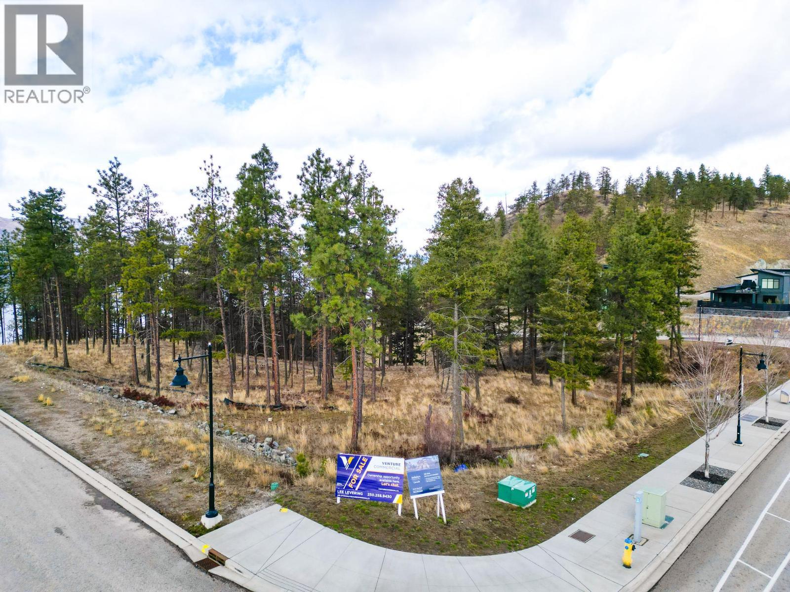 1810 Hilltop Crescent, Kelowna, BC