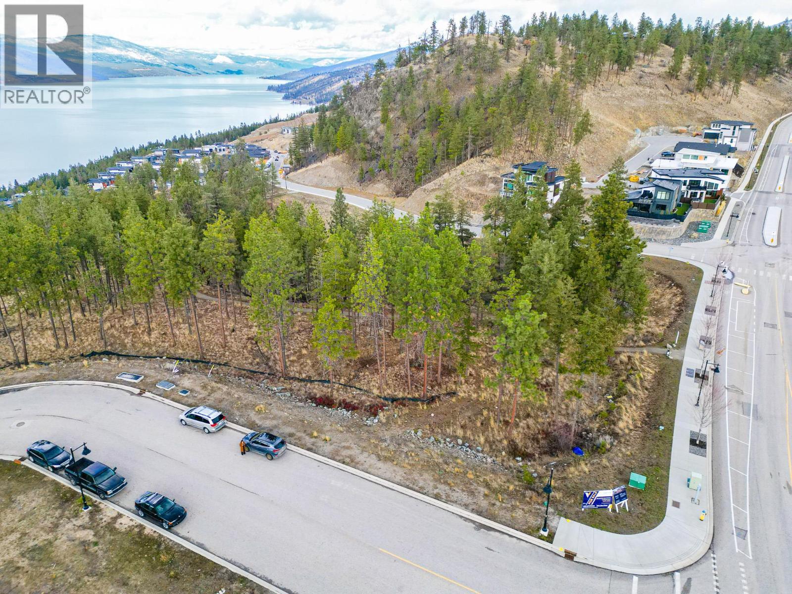 1810 Hilltop Crescent, Kelowna, BC