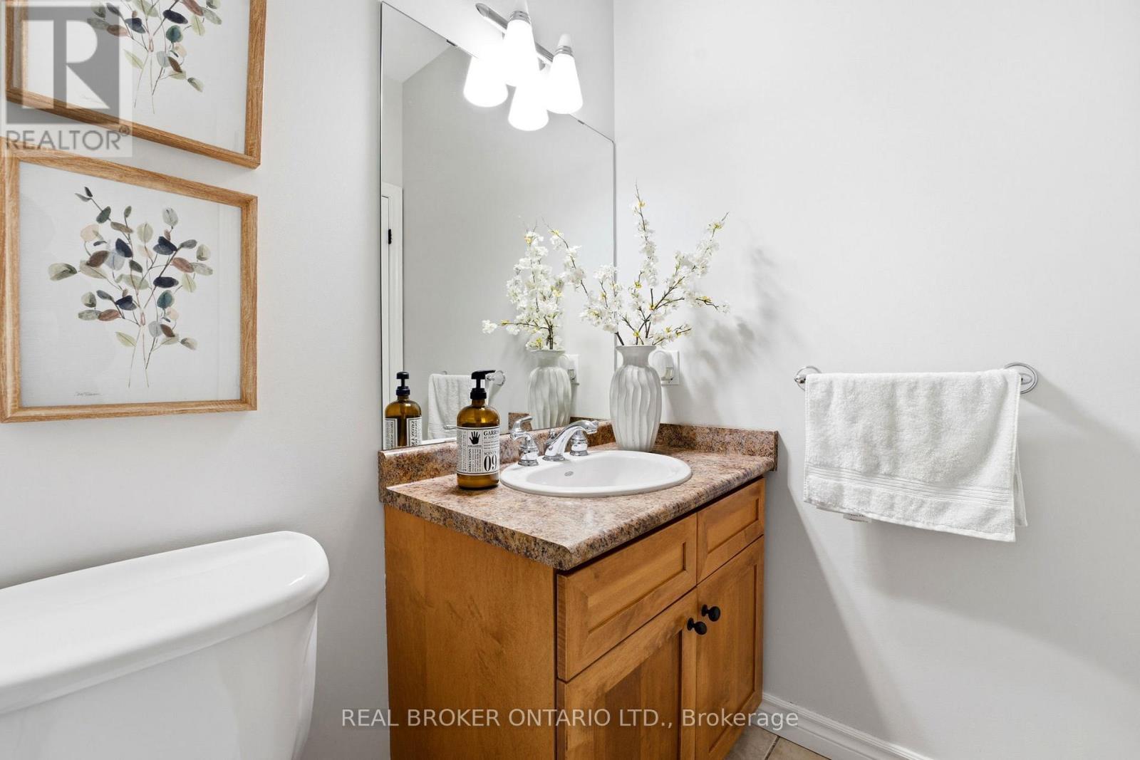 20 Cottonwood Crescent, Cambridge, ON - Indoor Photo Showing Bathroom