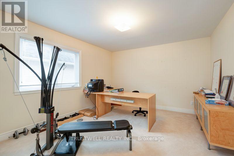 8 Ridgley Court, Richmond Hill, ON - Indoor