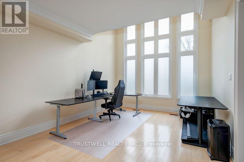 8 Ridgley Court, Richmond Hill, ON - Indoor Photo Showing Office