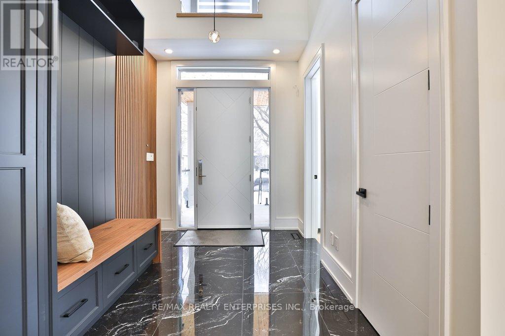 1438 Garnet Avenue, Mississauga, ON - Indoor Photo Showing Other Room