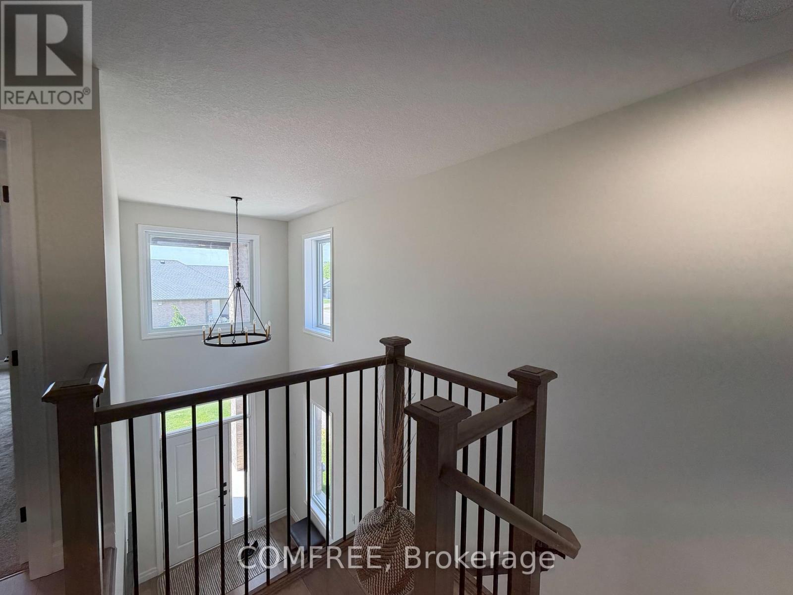 25-35 Old Course Road, St. Thomas, ON