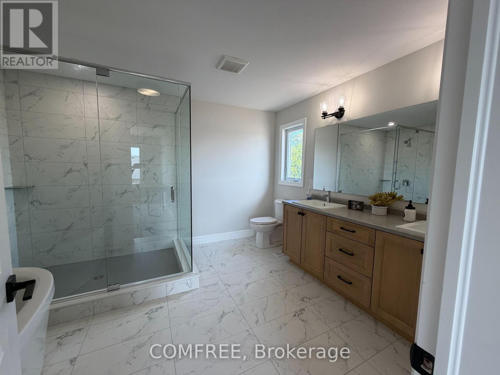 25-35 Old Course Road, St. Thomas, ON