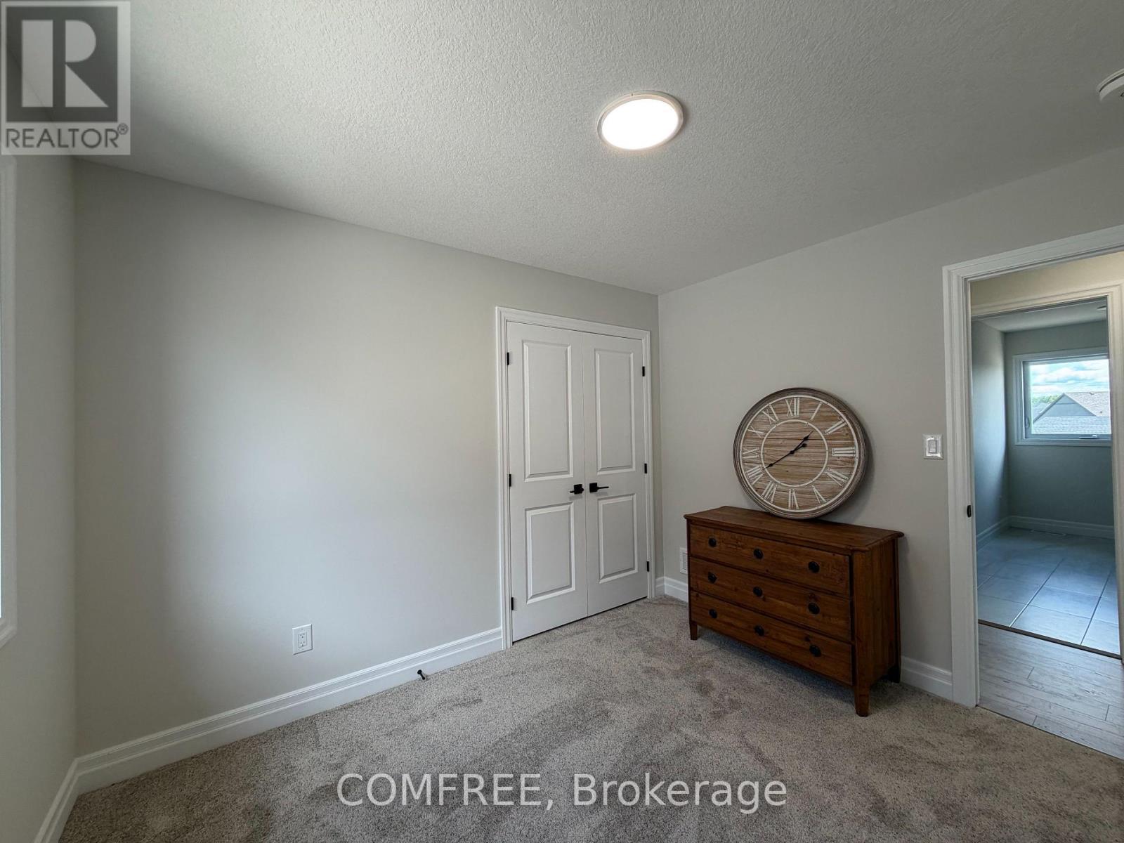 25-35 Old Course Road, St. Thomas, ON