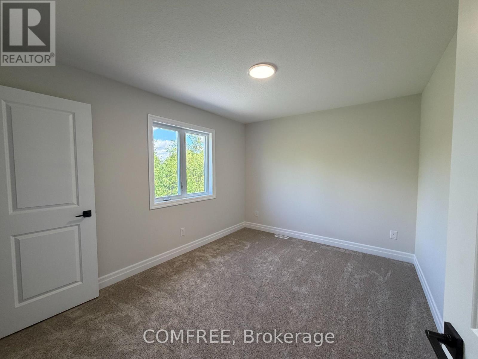 25-35 Old Course Road, St. Thomas, ON