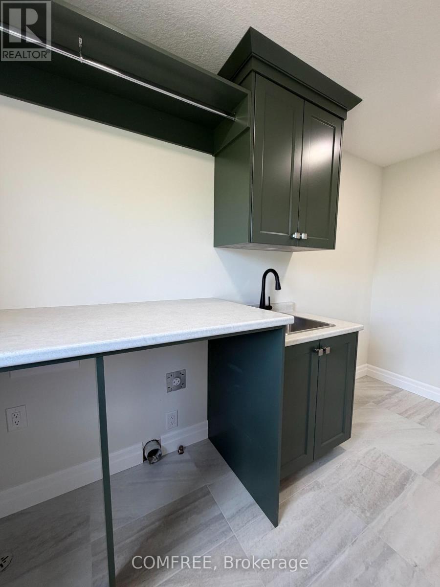 25-35 Old Course Road, St. Thomas, ON