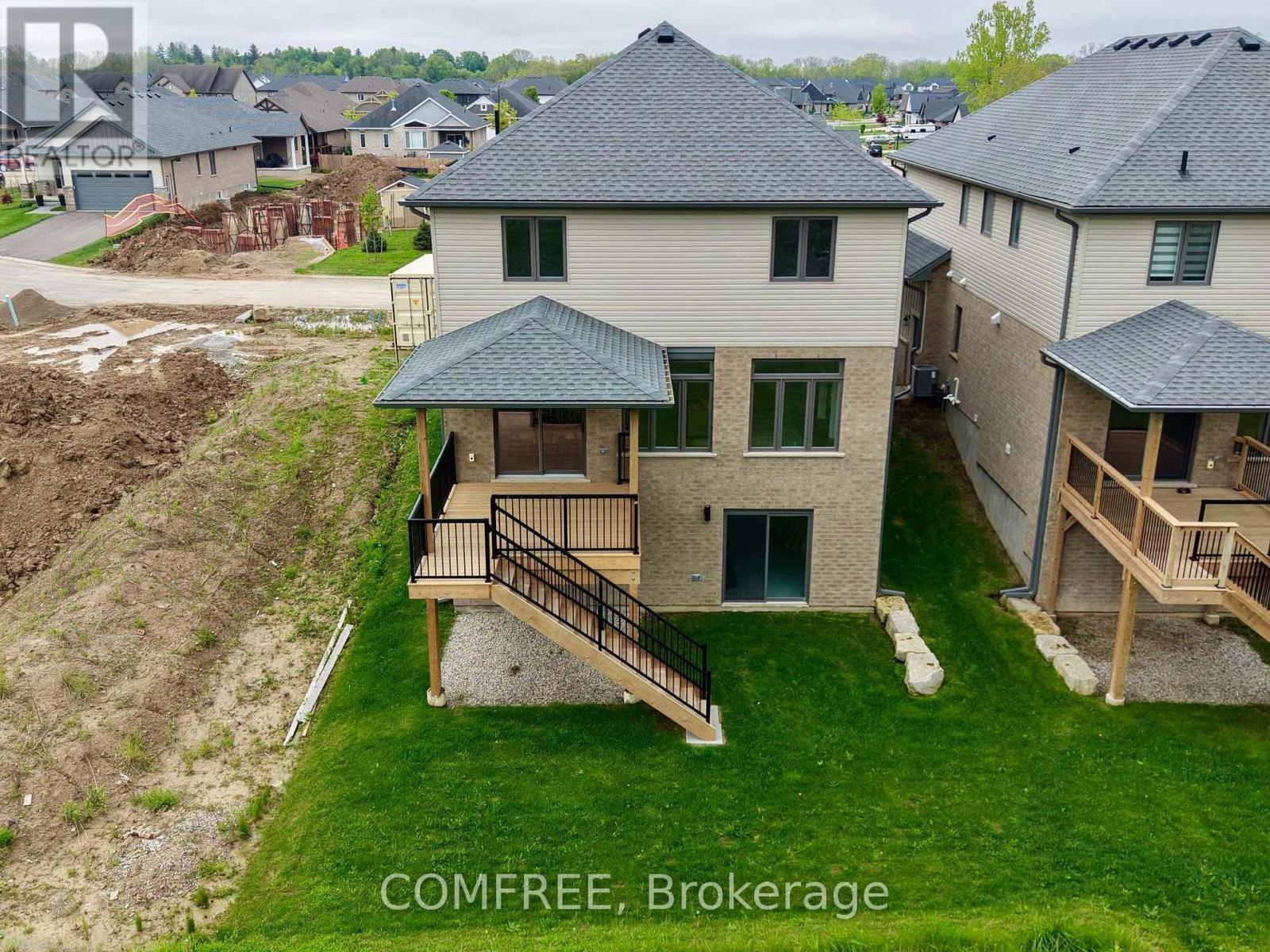 25-35 Old Course Road, St. Thomas, ON