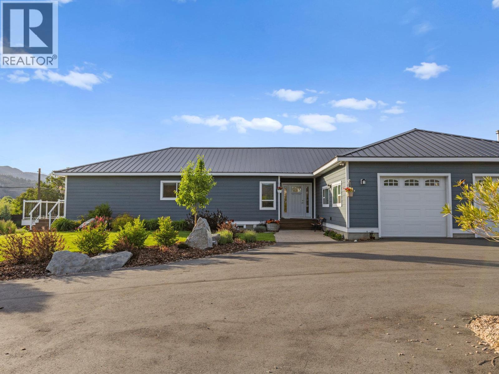 7207 Tucelnuit Drive, Oliver, BC - Outdoor