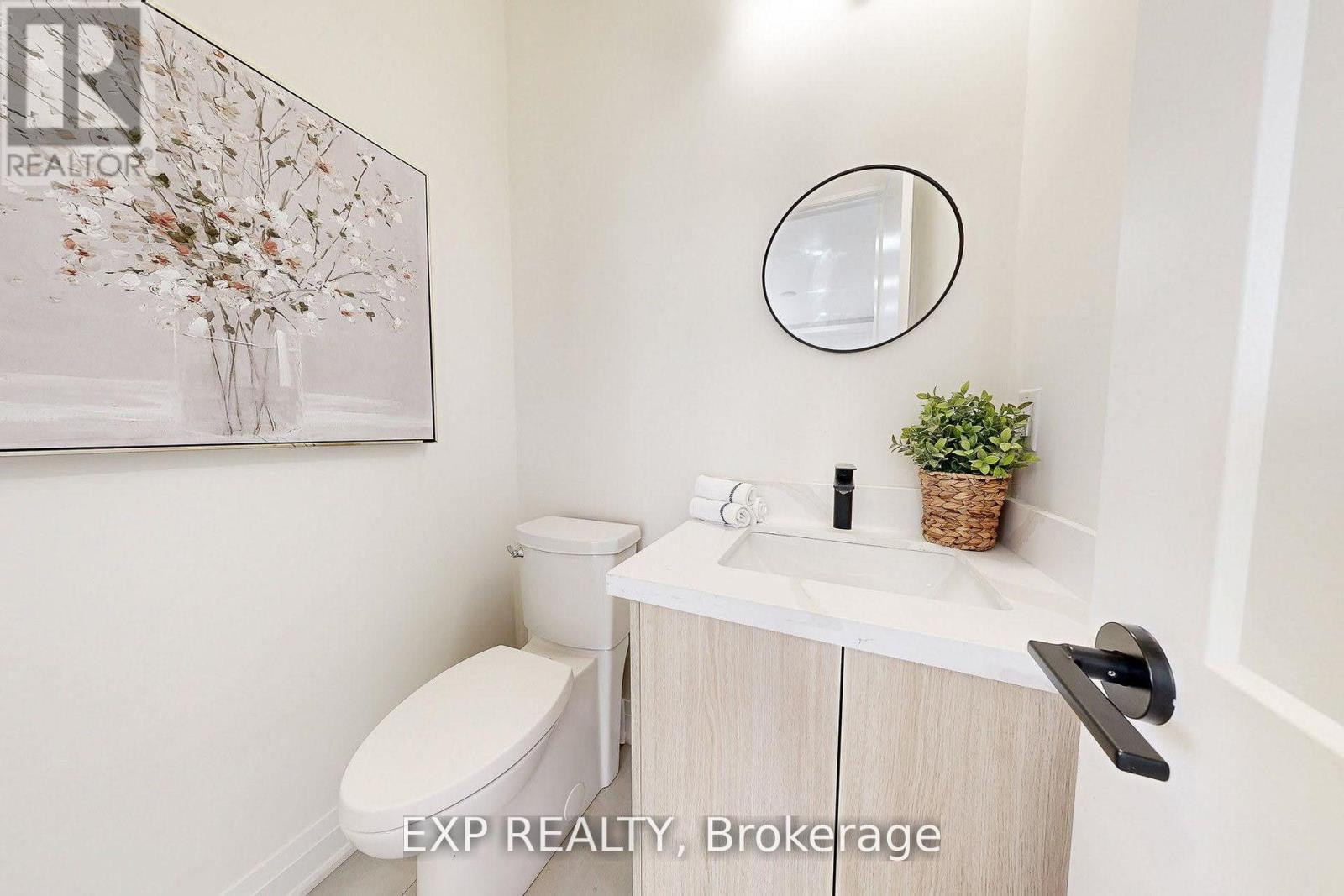 768 Montbeck Crescent, Mississauga, ON - Indoor Photo Showing Bathroom