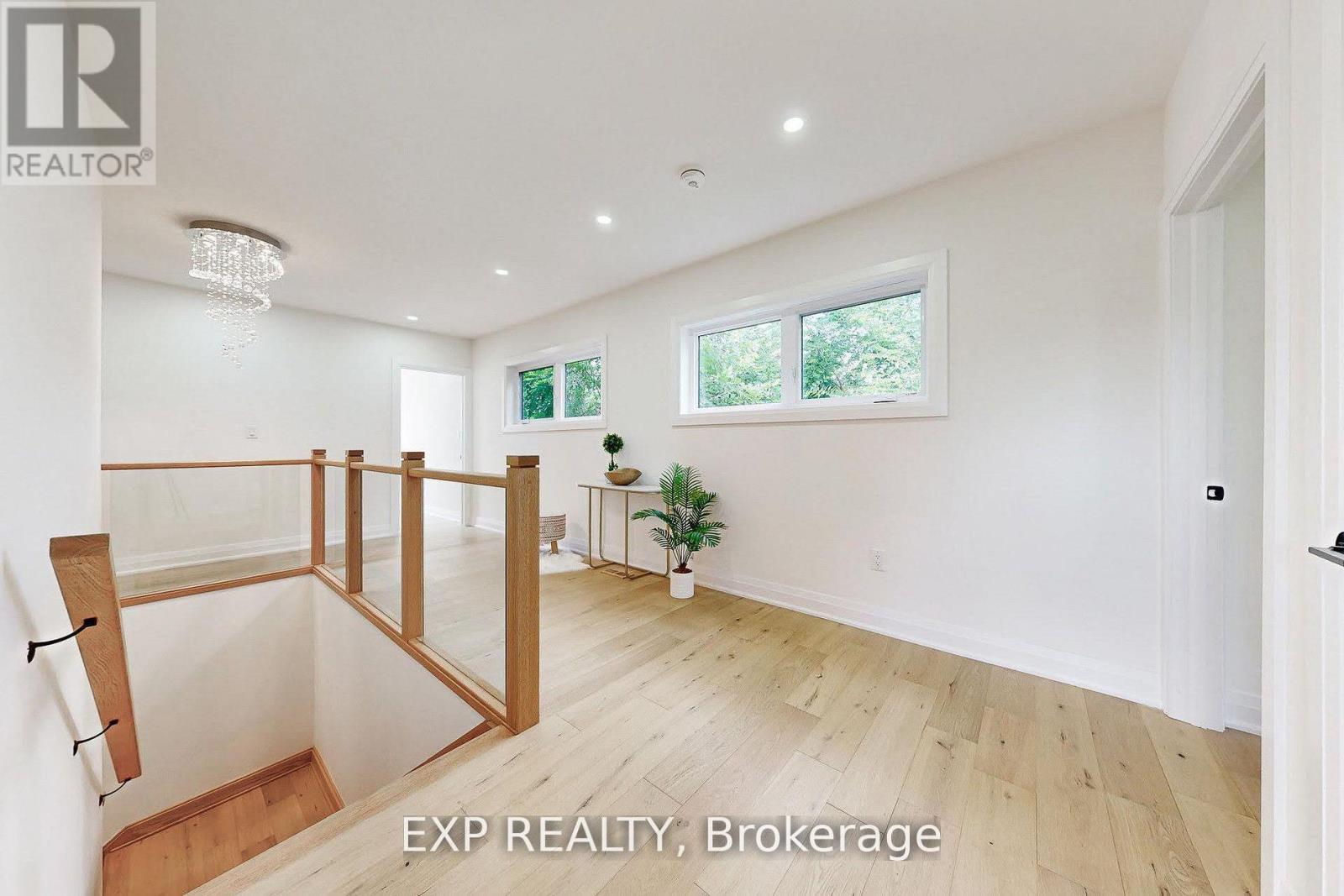 768 Montbeck Crescent, Mississauga, ON - Indoor Photo Showing Other Room