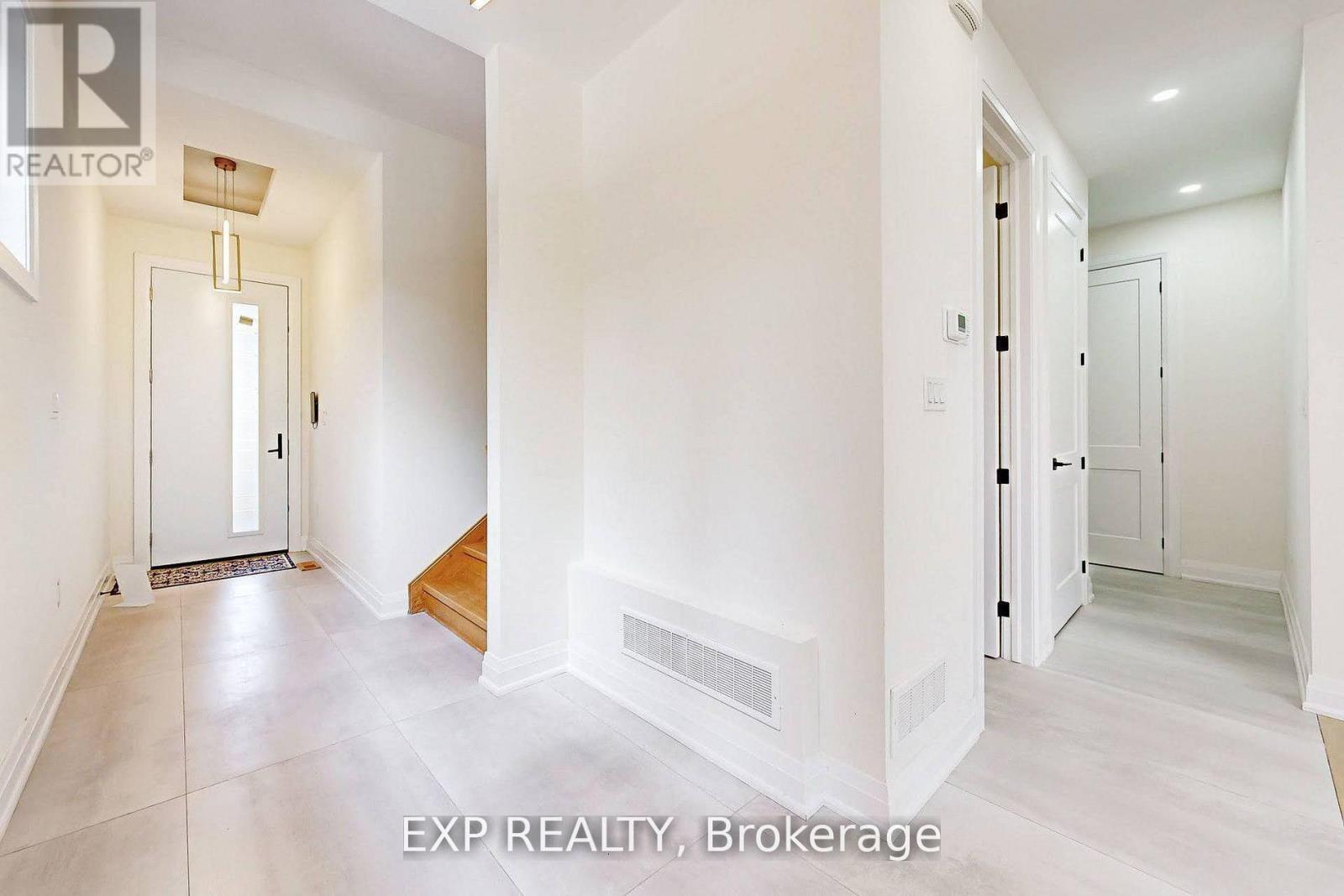 768 Montbeck Crescent, Mississauga, ON - Indoor Photo Showing Other Room