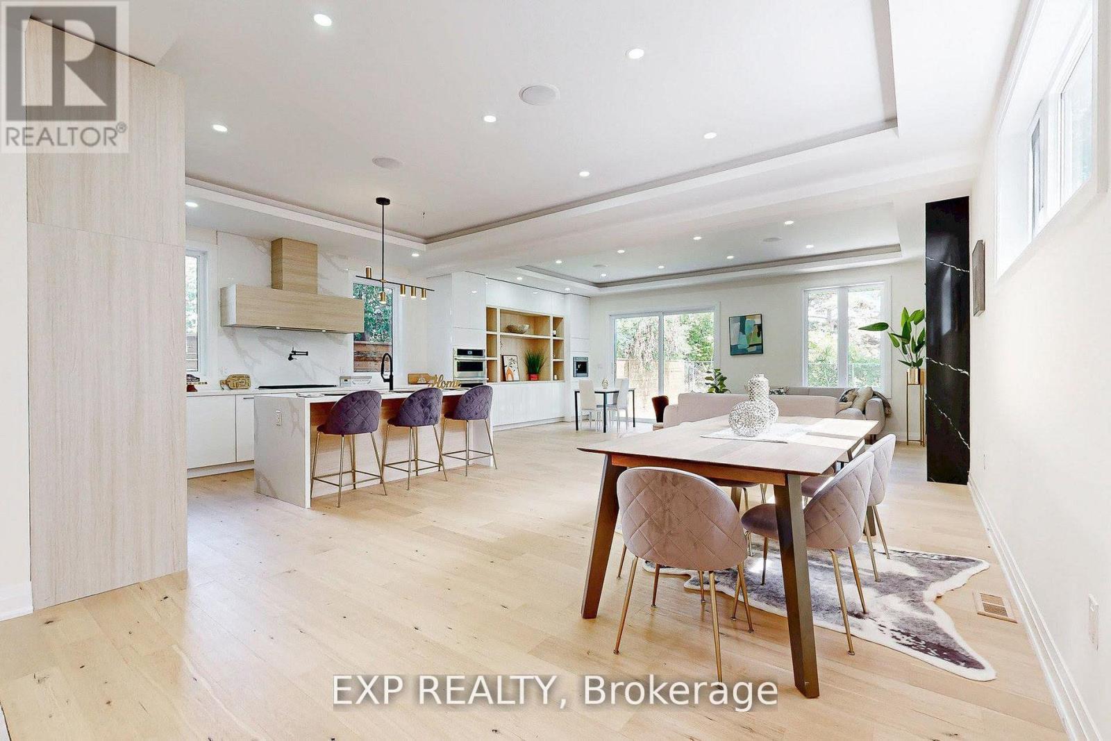 768 Montbeck Crescent, Mississauga, ON - Indoor Photo Showing Dining Room