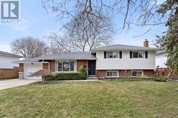 24 VALERIE DRIVE St. Catharines (Glendale/Glenridge), ON L2T 3G5