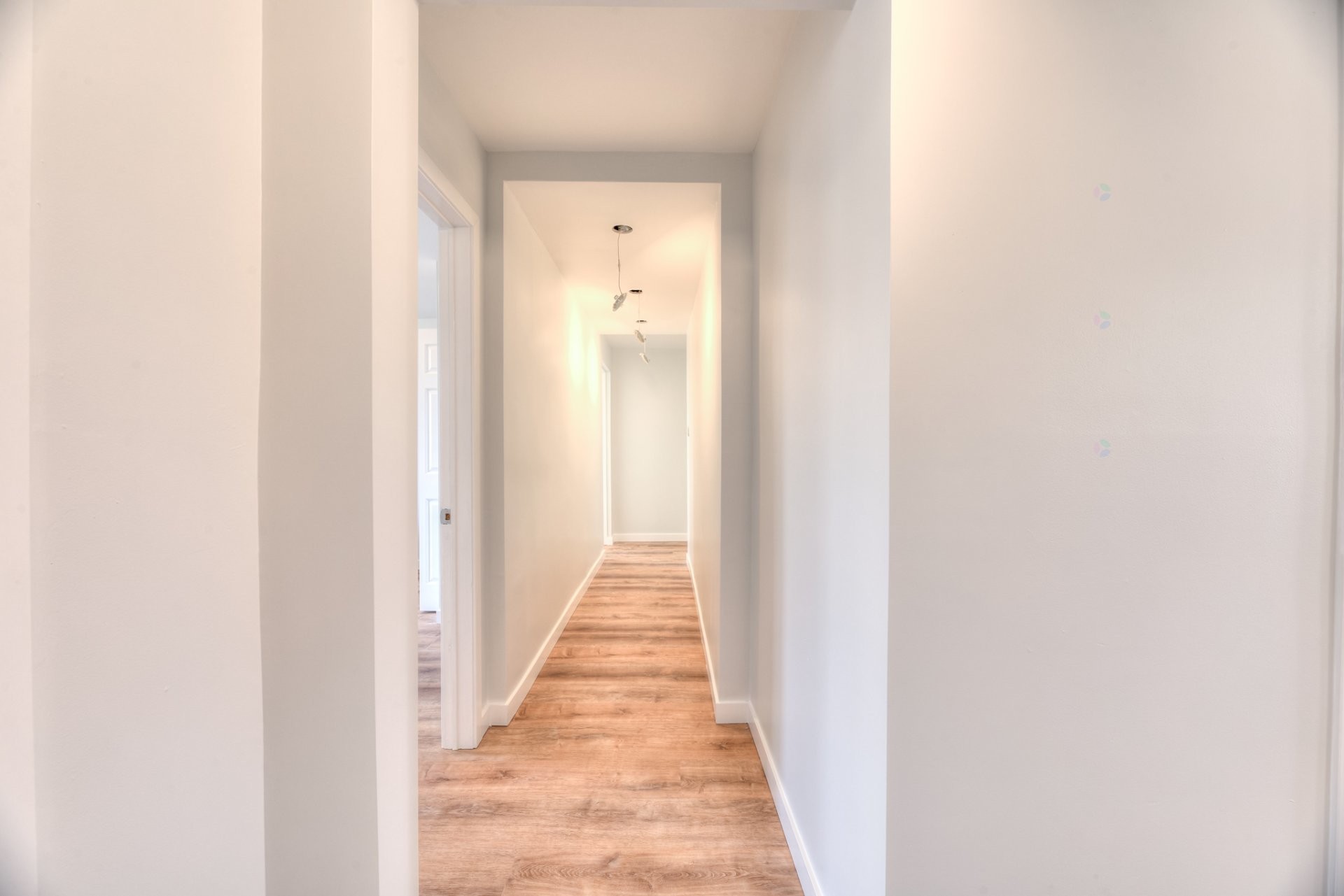 Corridor - 12295 Rue Valmont, Montréal (Ahuntsic-Cartierville), QC - Indoor Photo Showing Other Room