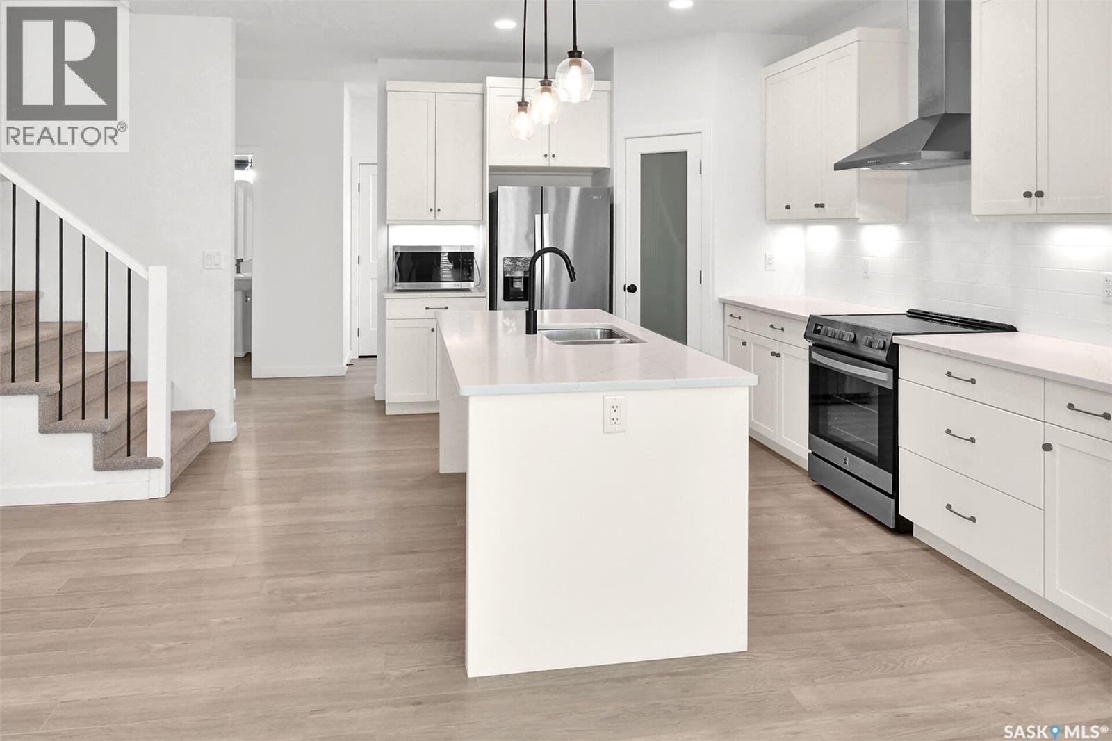 104 Forsey Avenue, Saskatoon, SK - Indoor Photo Showing Kitchen With Upgraded Kitchen