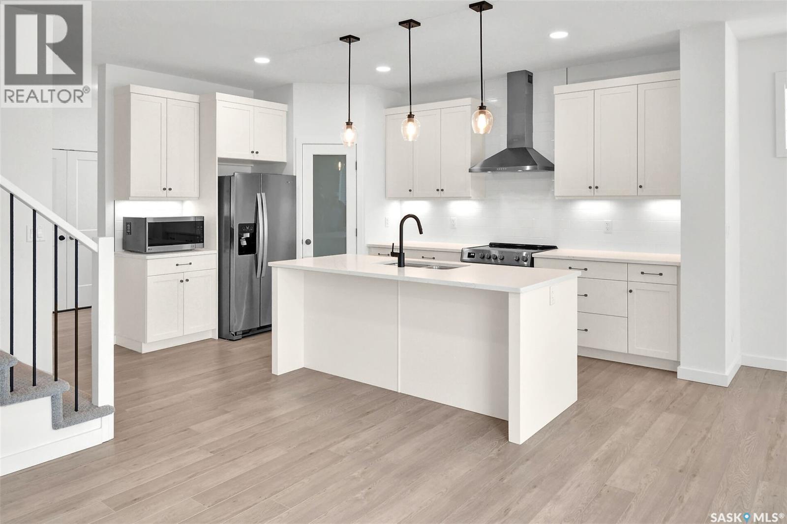 104 Forsey Avenue, Saskatoon, SK - Indoor Photo Showing Kitchen With Upgraded Kitchen