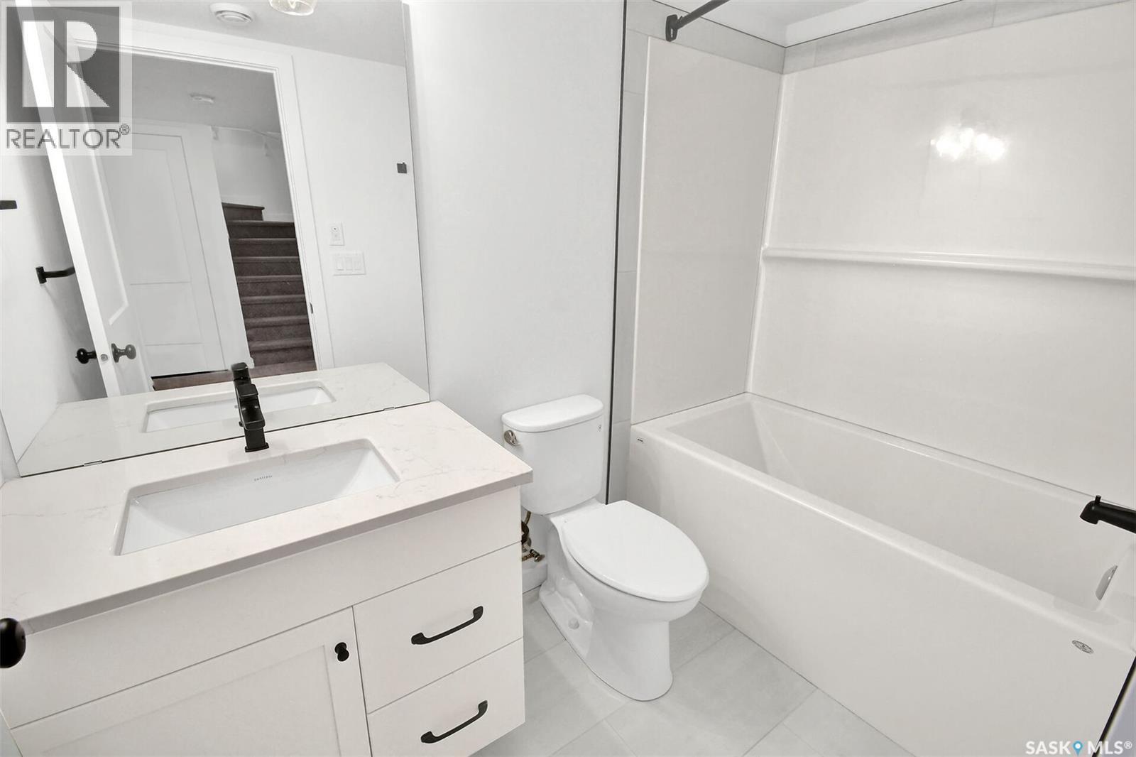 104 Forsey Avenue, Saskatoon, SK - Indoor Photo Showing Bathroom